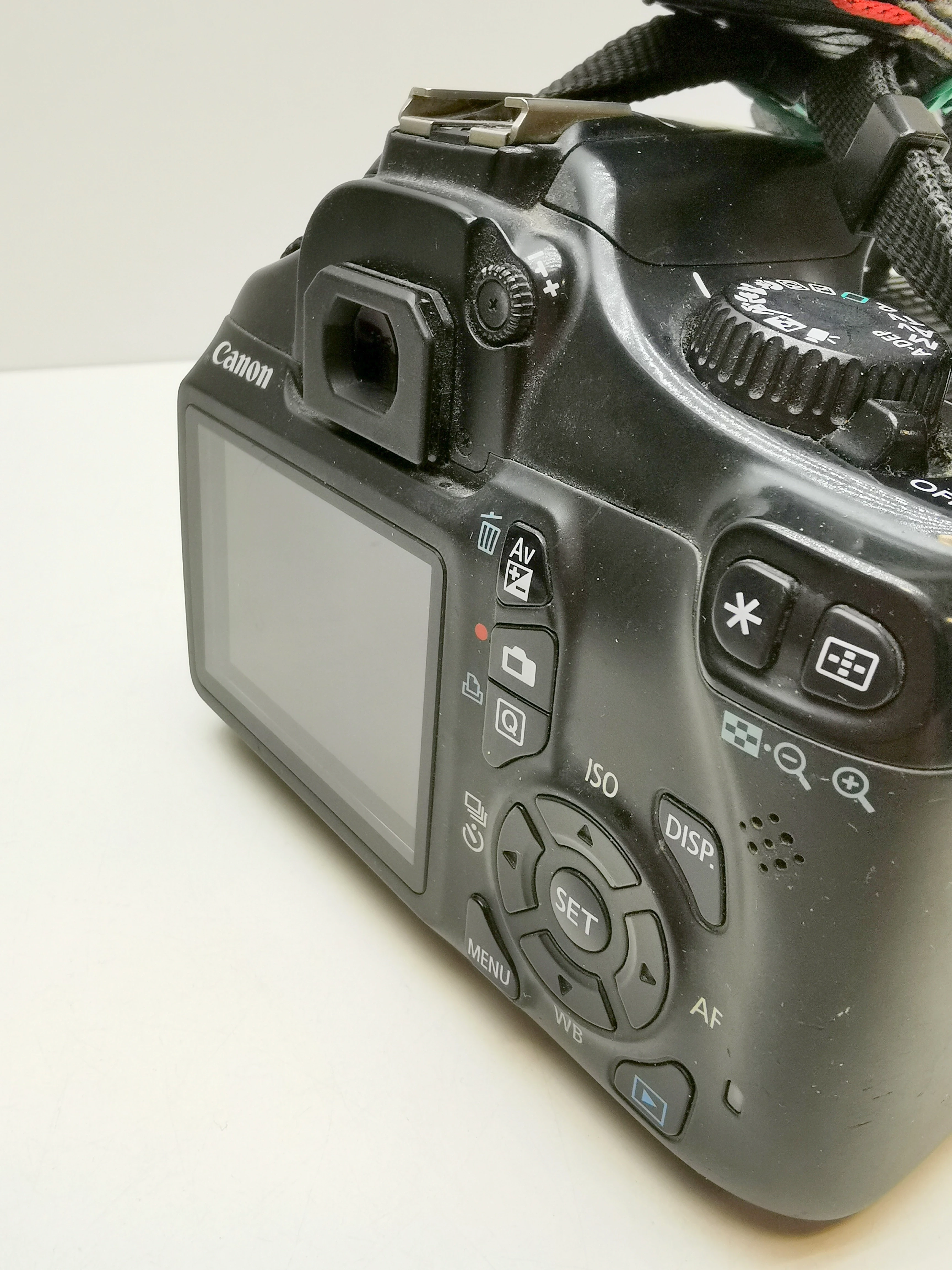 lustrzanka-canon-eos-1100d-korpus-obiektyw-efs-18-55-mm-jakosc-video-206962-228942