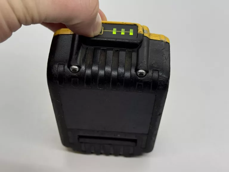 bateria-dewalt-dcb184-pojemnosc-akumulatora-500