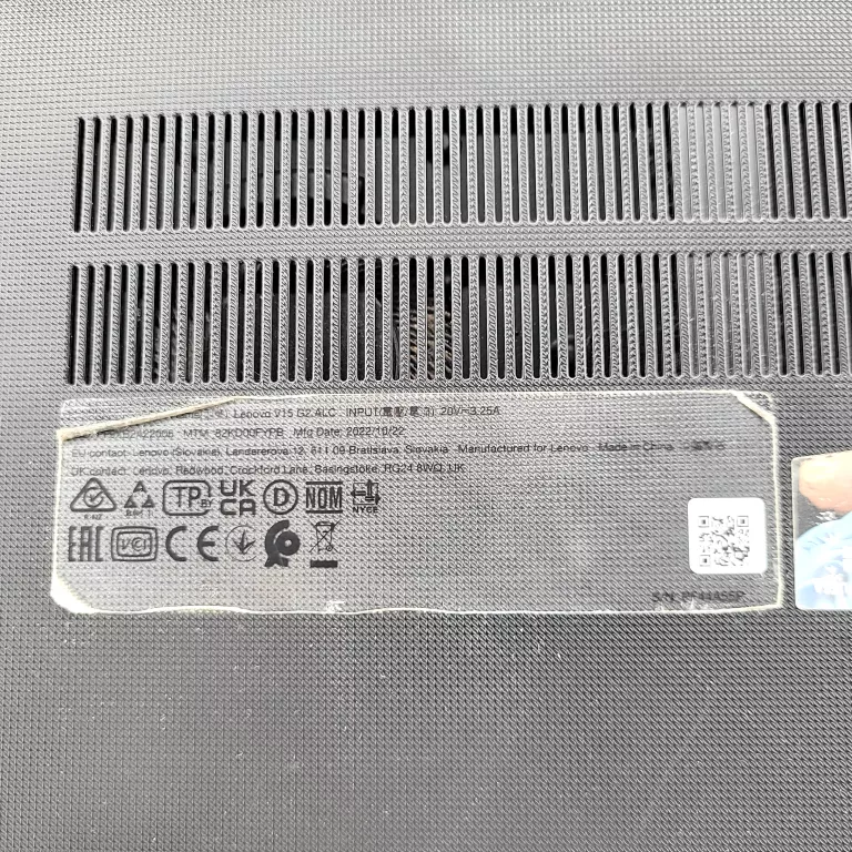 laptop-lenovo-v15-g2-alc-zasilacz-qoltec-51528-seria-procesora-4366-293005