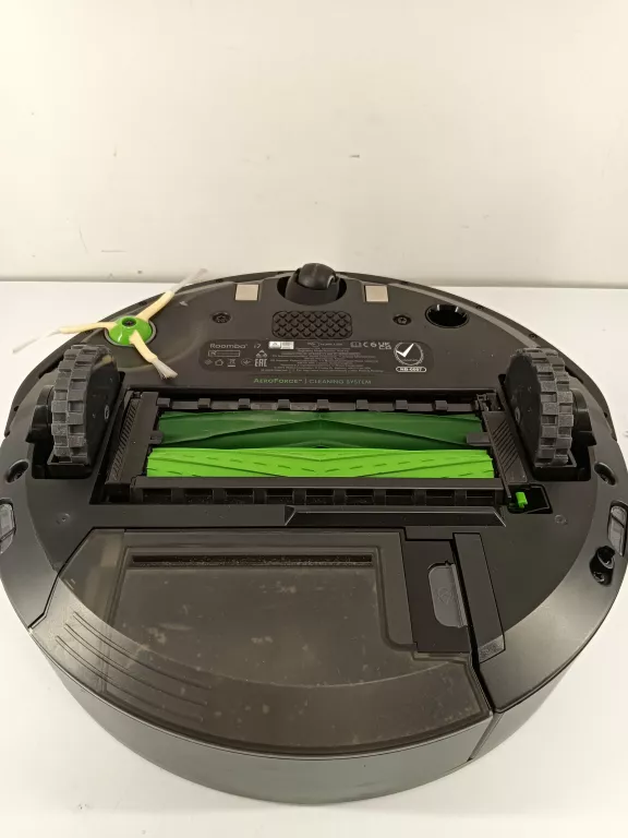 odkurzacz-automatyczny-irobot-roomba-i7-stan-11323-2