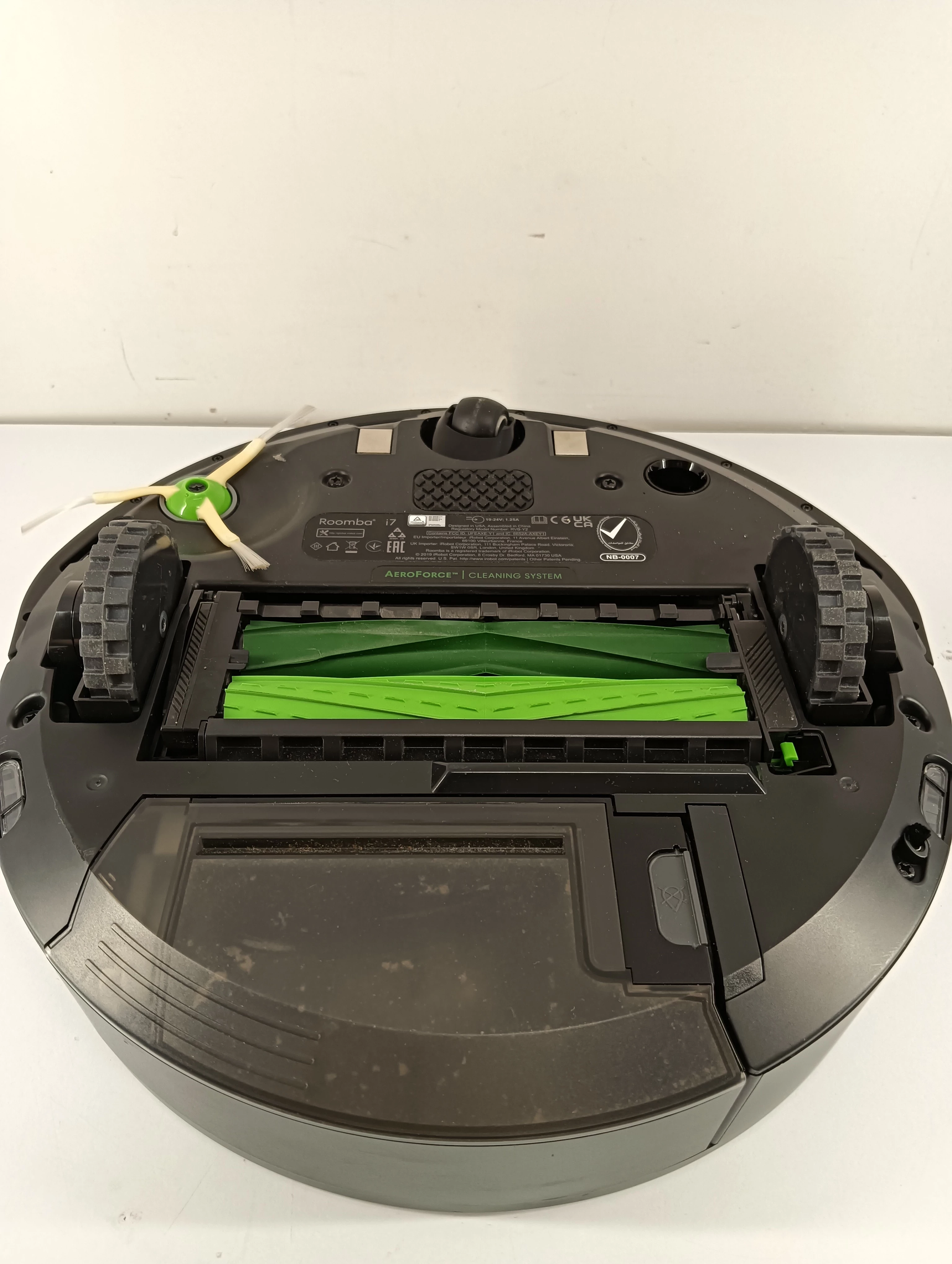 odkurzacz-automatyczny-irobot-roomba-i7-stan-11323-2