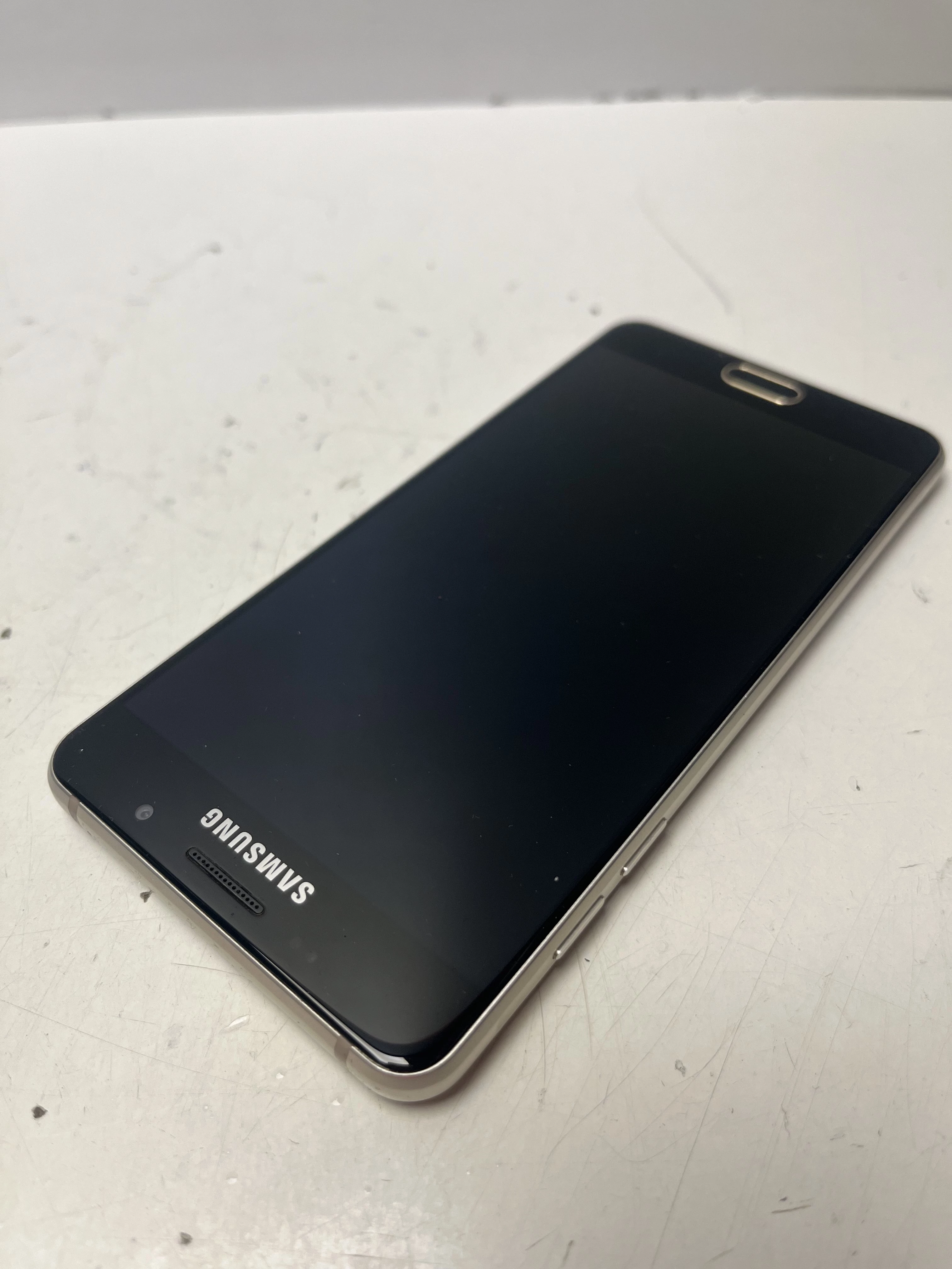 telefon-samsung-galaxy-a5-216gb-pojemnosc-akumulatora-2900