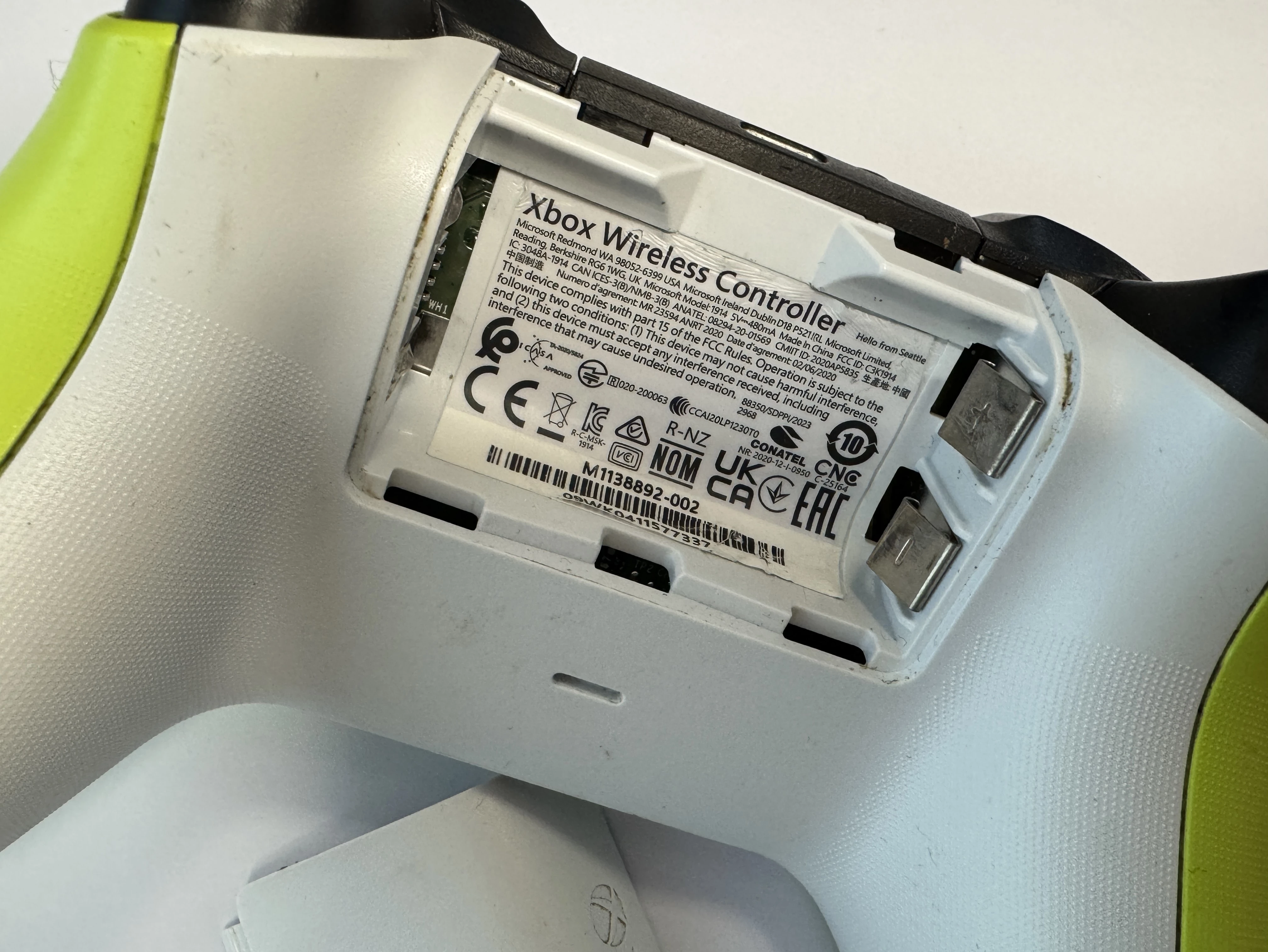 pad-do-konsoli-xbox-one-zielony-ean-gtin-5903981903061