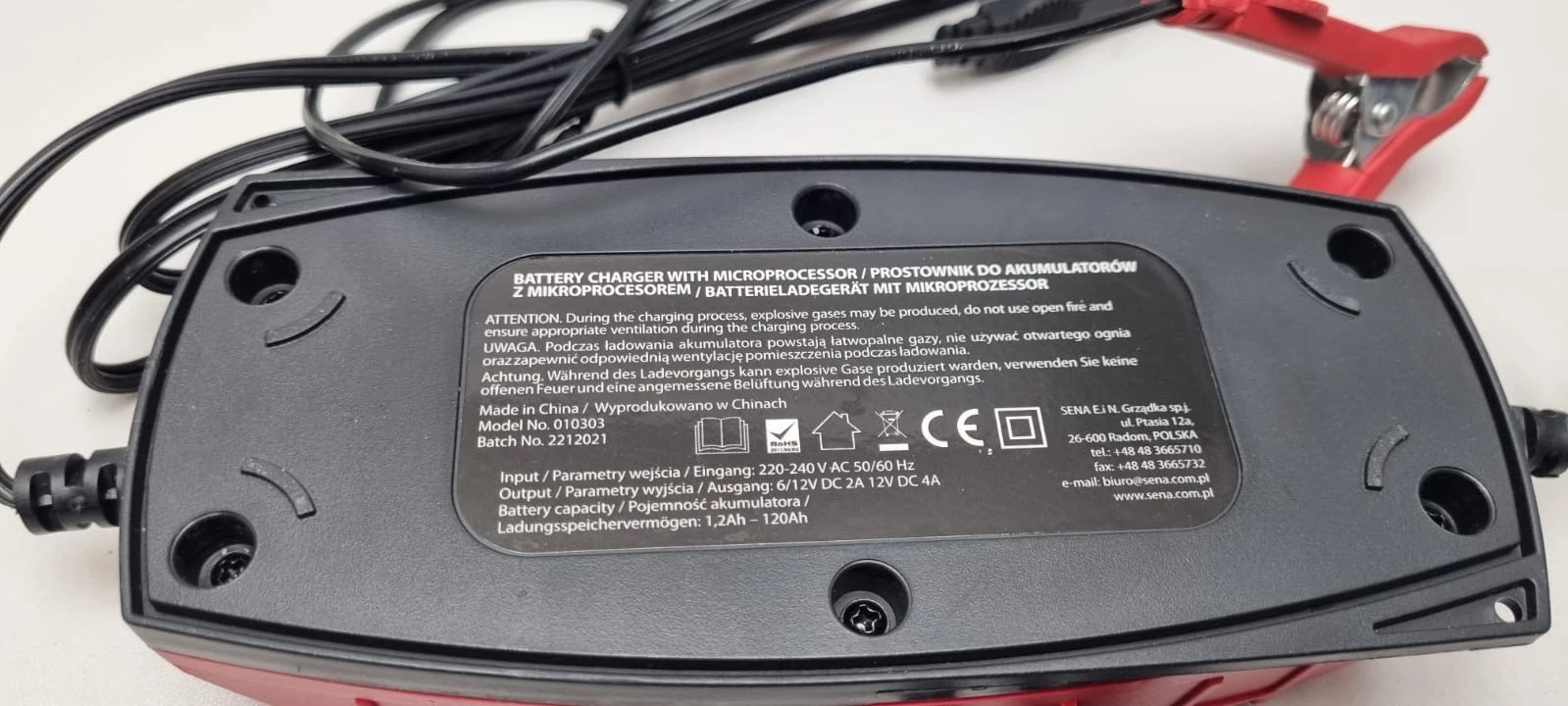 ladowarka-prostownik-automatyczny-do-akumulatora-6v-12v-4a-lcd-ip65-ce-tuv-natezenie-maksymalne-400