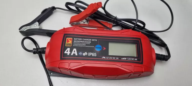 ladowarka-prostownik-automatyczny-do-akumulatora-6v-12v-4a-lcd-ip65-ce-tuv-stan-11323-2