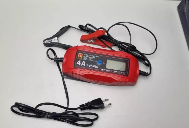 ladowarka-prostownik-automatyczny-do-akumulatora-6v-12v-4a-lcd-ip65-ce-tuv-ean-gtin-5901299010303