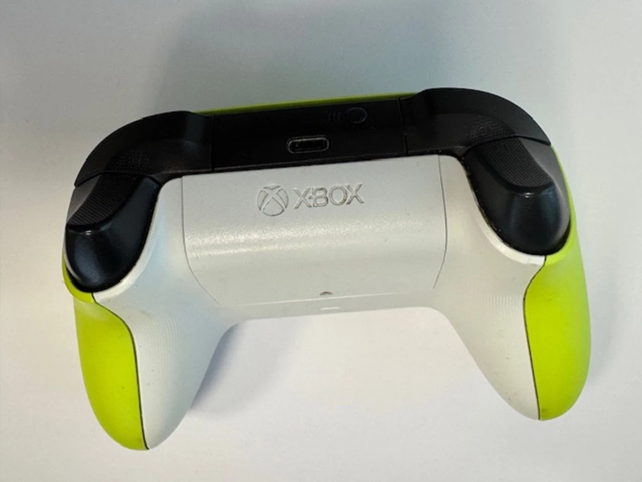 pad-do-konsoli-xbox-one-zielony-kod-producenta-001