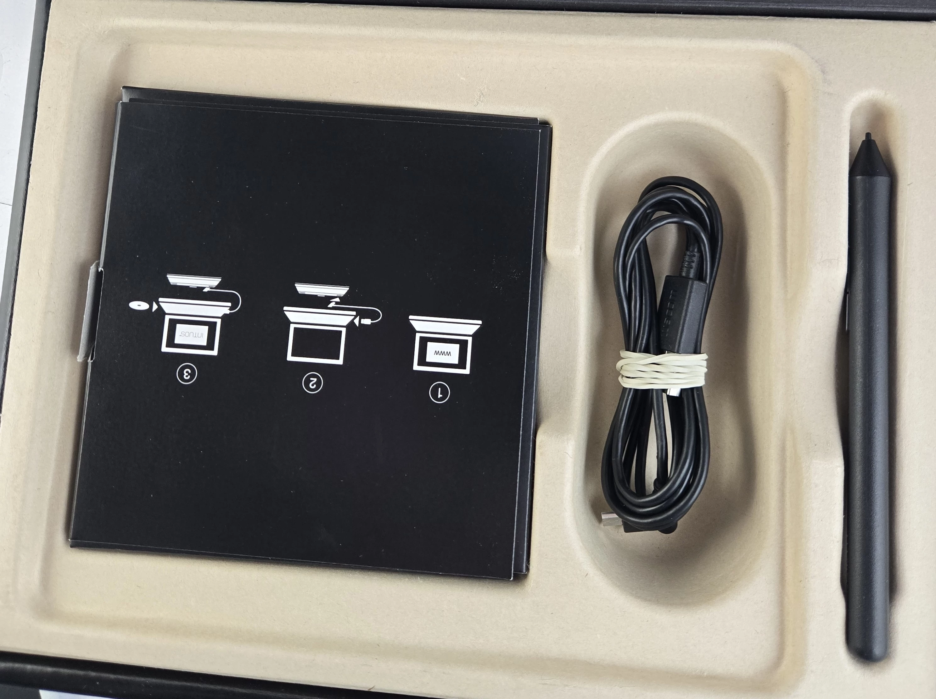 tablet-graficzny-wacom-intuos-draw-komplet-model-intuos-draw-s