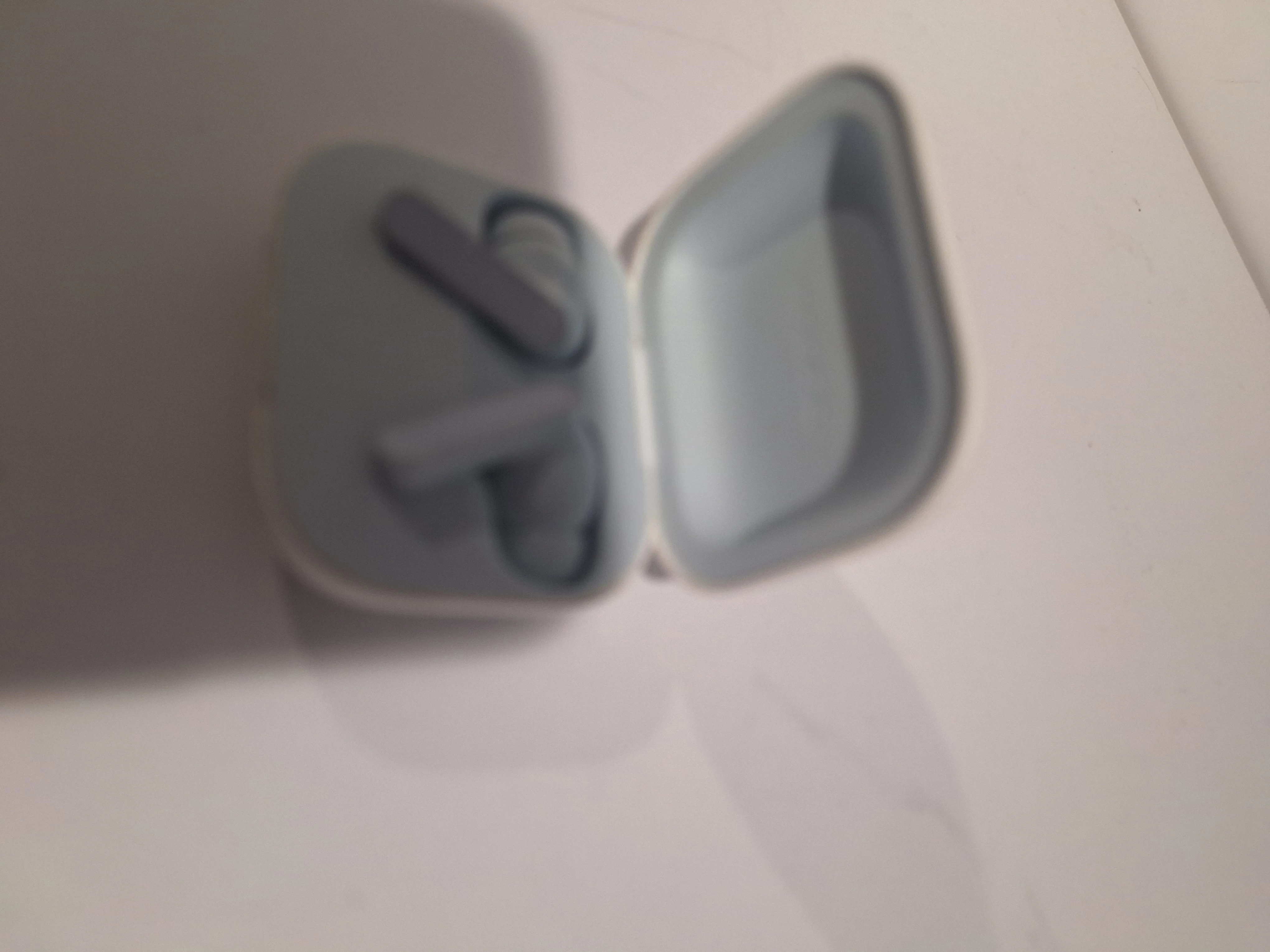 sluchawki-dokanalowe-biale-etui-moto-buds-kod-producenta-moto-bus-120