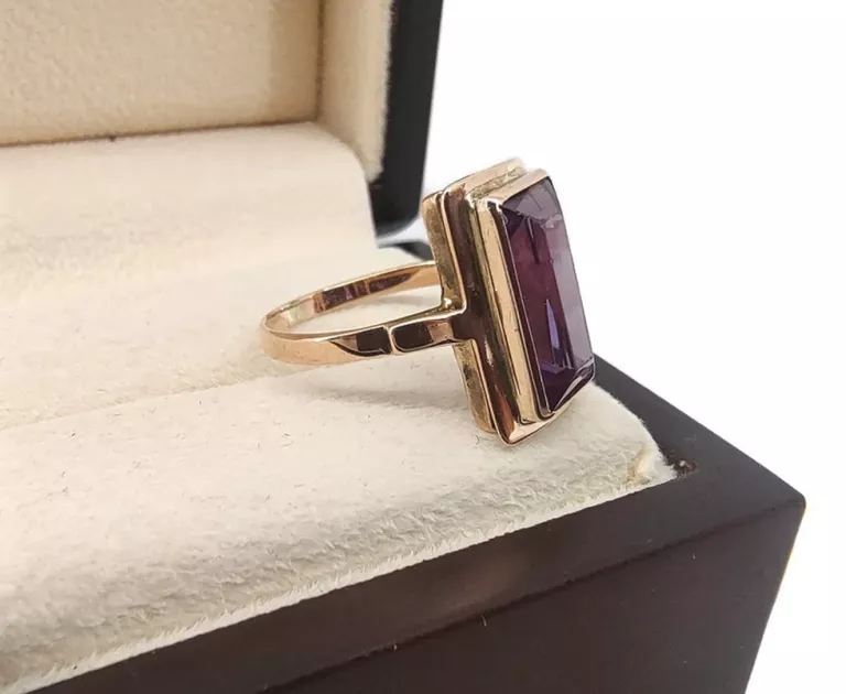 piekny-zloty-pierscionek-z-fioletowym-kamieniem-p585-371g-rozm16-rozmiarsrednica-wew-mm-372-16