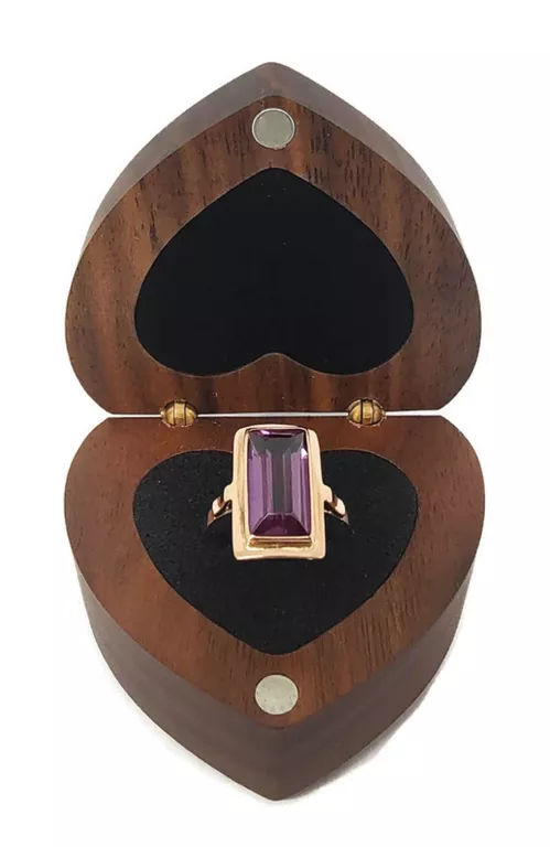 piekny-zloty-pierscionek-z-fioletowym-kamieniem-p585-371g-rozm16-jana-pawla-ii-1-konstantynow-mk