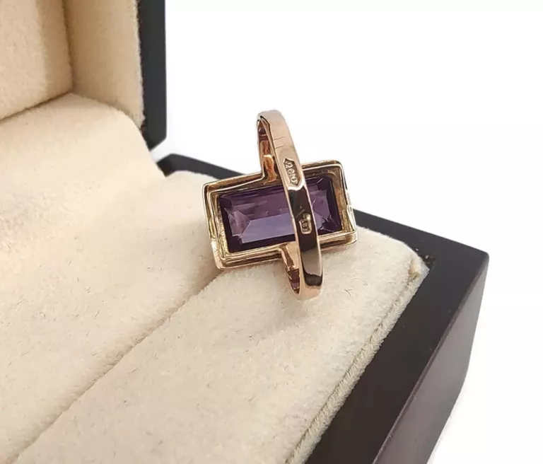 piekny-zloty-pierscionek-z-fioletowym-kamieniem-p585-371g-rozm16-marka-248811-958954