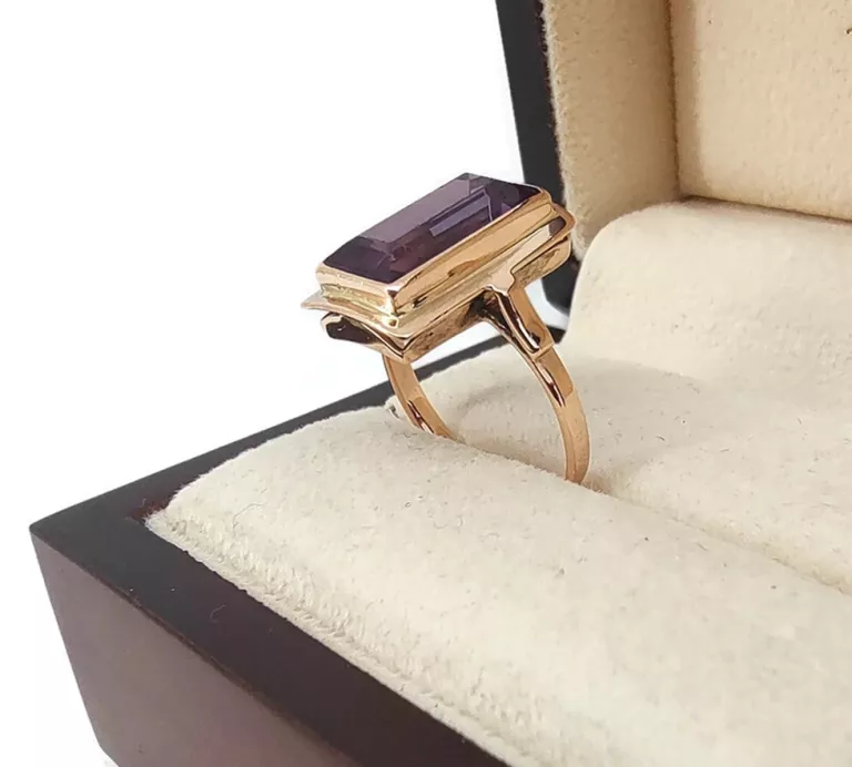 piekny-zloty-pierscionek-z-fioletowym-kamieniem-p585-371g-rozm16-material-15835-2