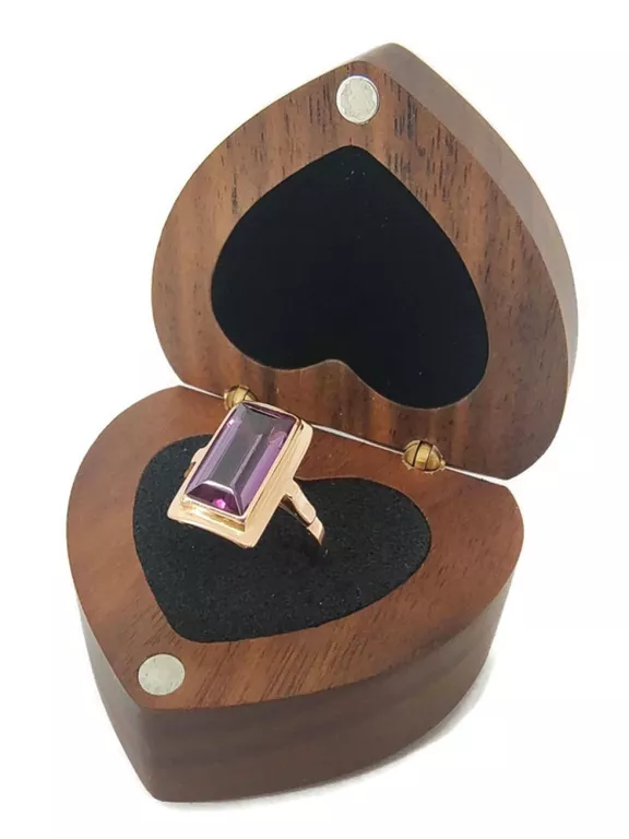 piekny-zloty-pierscionek-z-fioletowym-kamieniem-p585-371g-rozm16-stan-11323-2