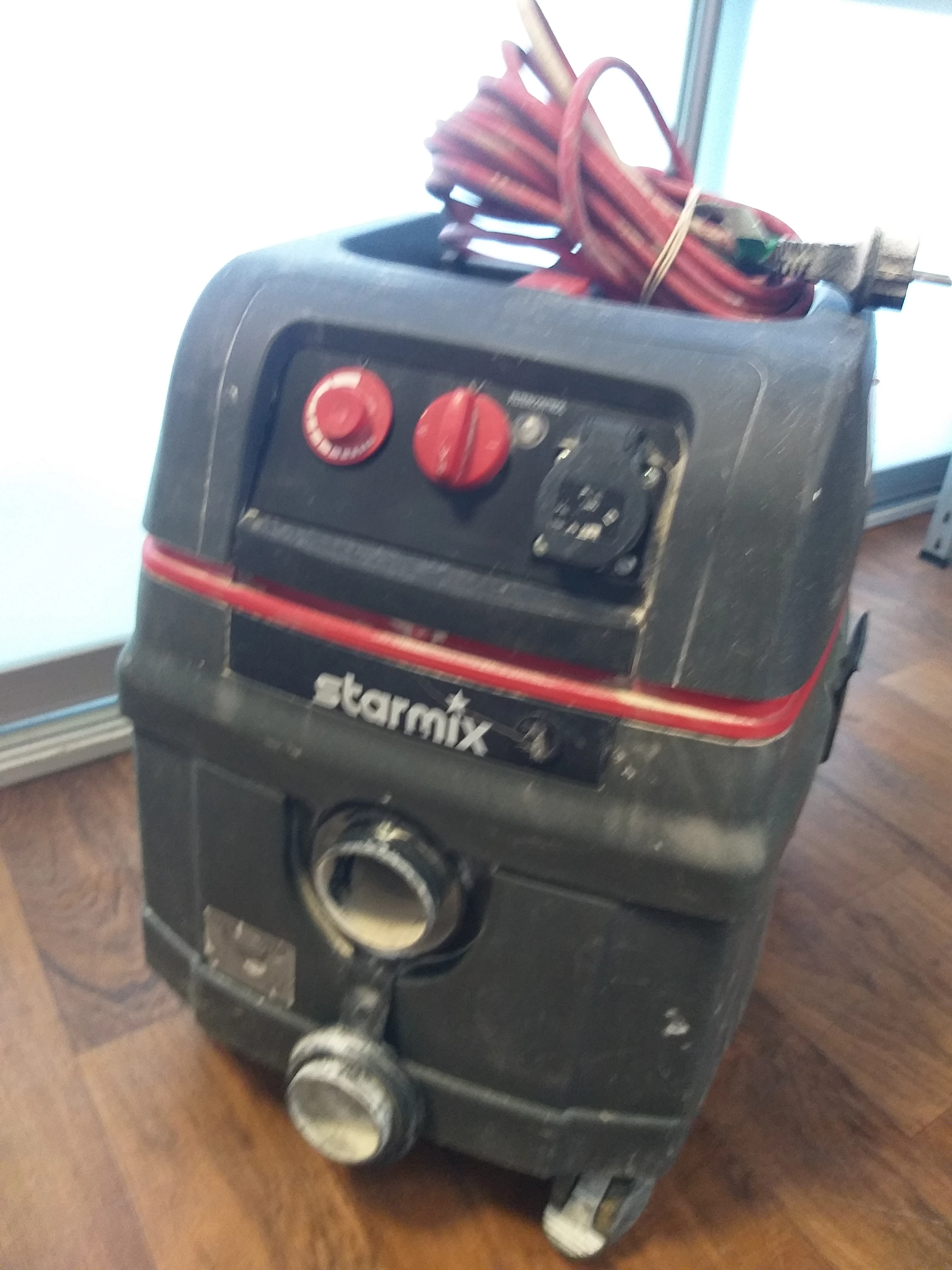 odkurzacz-przemyslowy-electrostar-l-1425-2023r-napiecie-zasilania-23000