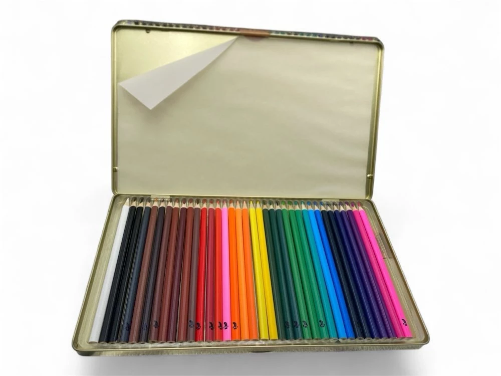 zestaw-kolorowych-kredek-flying-tiger-w-metalowym-pudelku-36-sztuk-ean-gtin-4007817028599