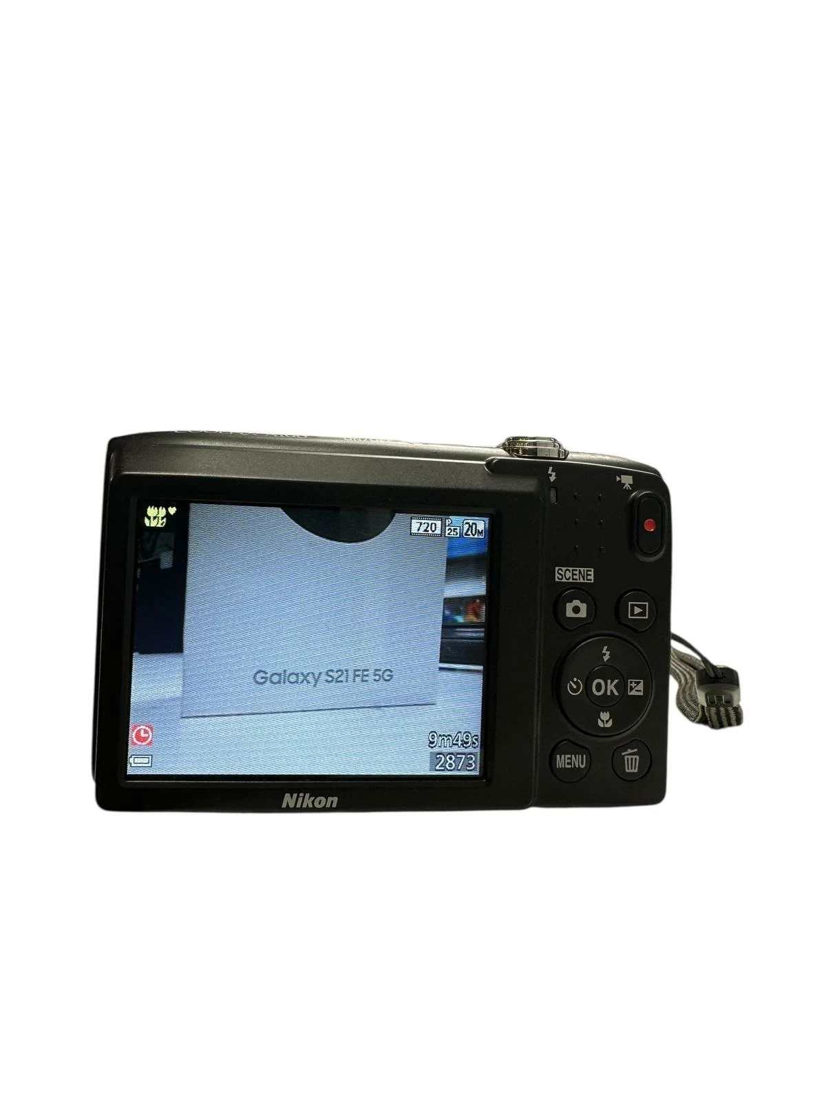 aparat-nikon-coolpix-a100-ladowarka-etui-stabilizacja-14349-1