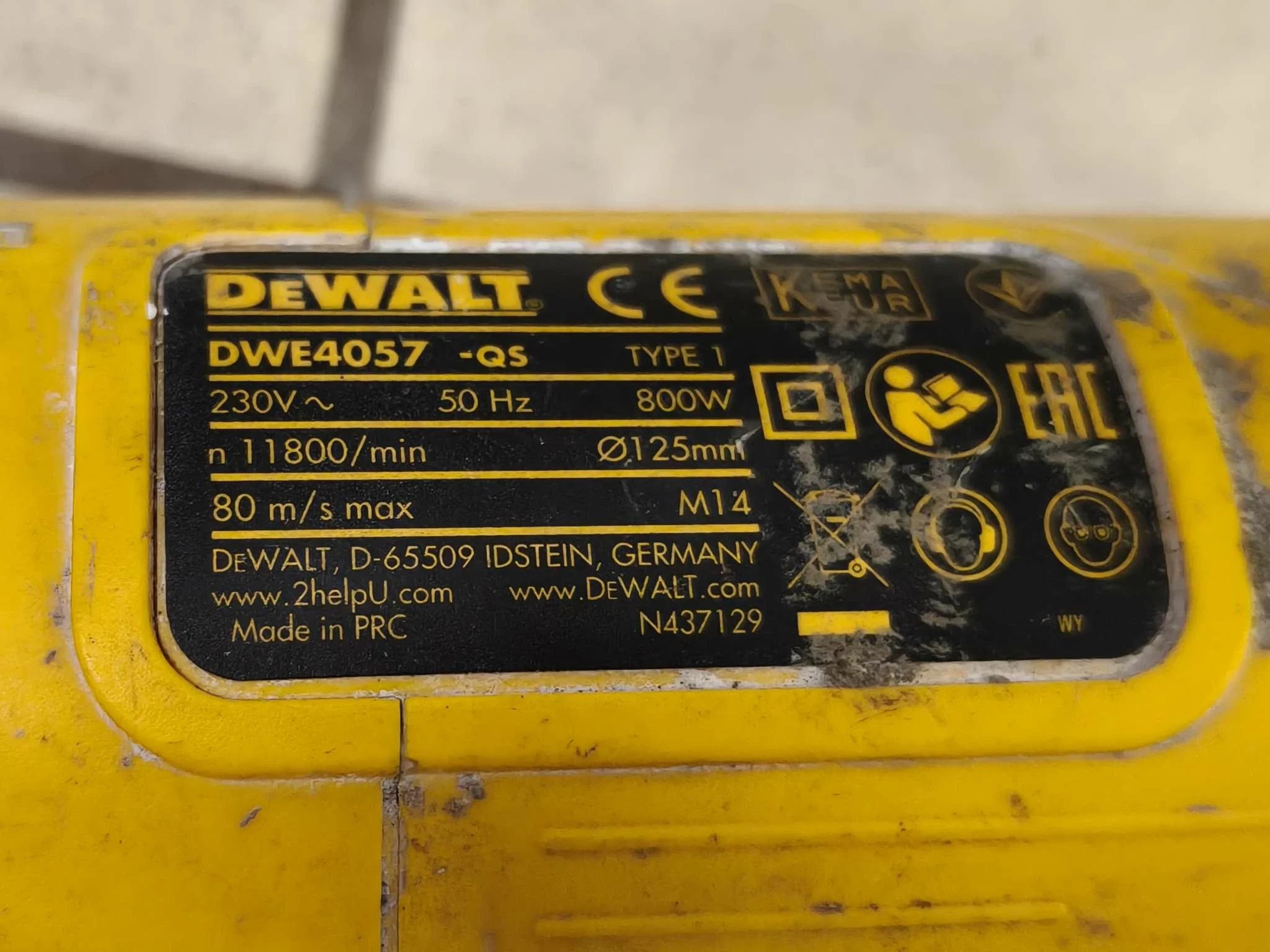 szlifierka-dewalt-dwe4057-800w-napiecie-zasilania-23000