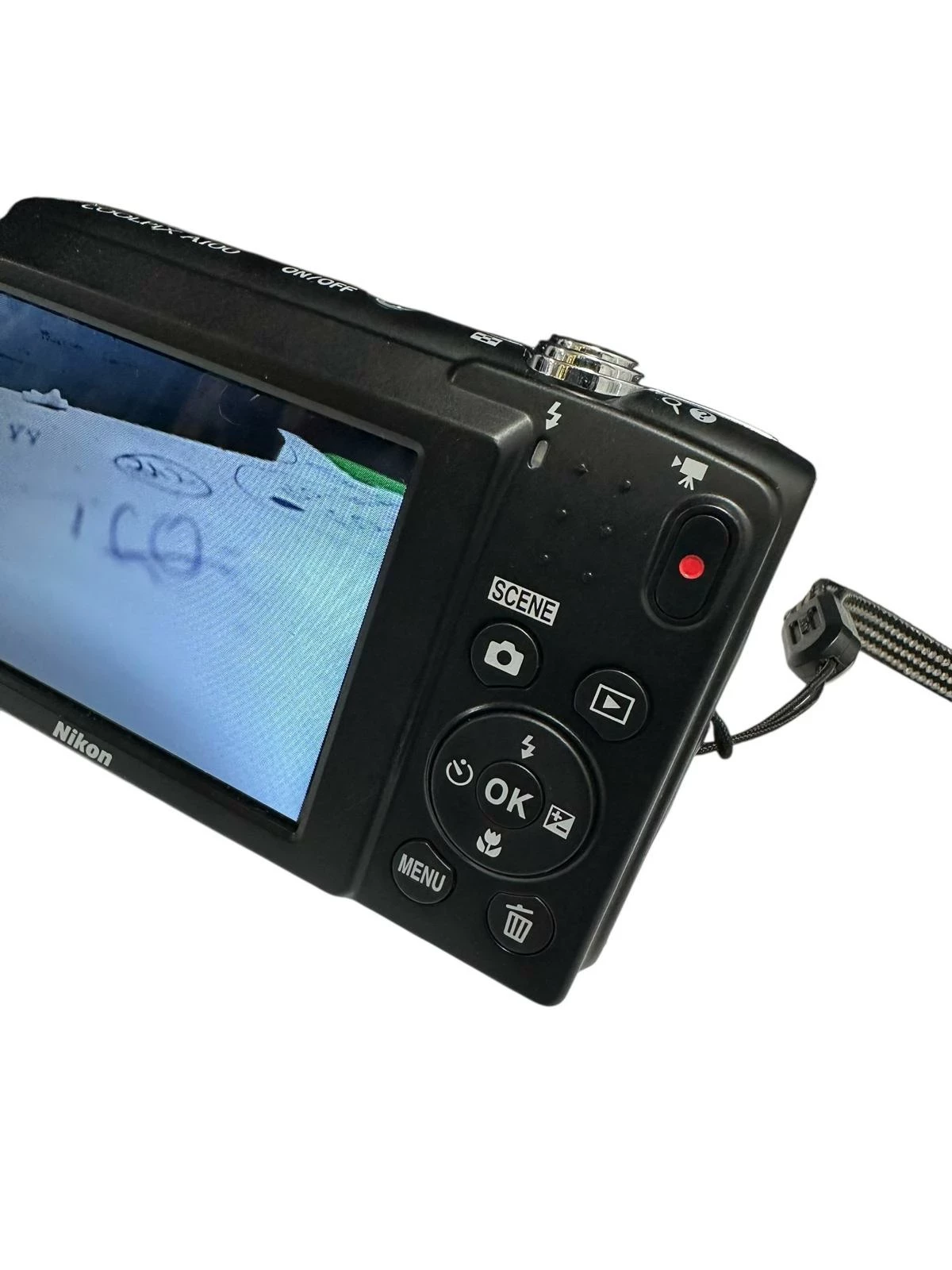 aparat-nikon-coolpix-a100-ladowarka-etui-rozdzielczosc-2010