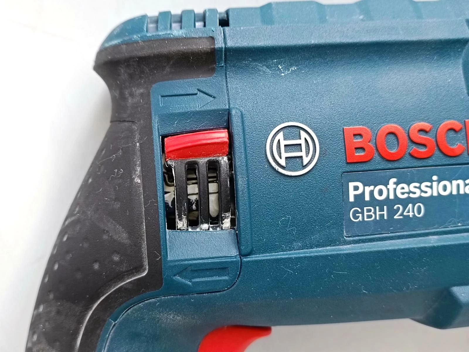 mlotowiertarka-bosch-gbh-240-professional-stan-bdb-predkosc-obrotowa-930