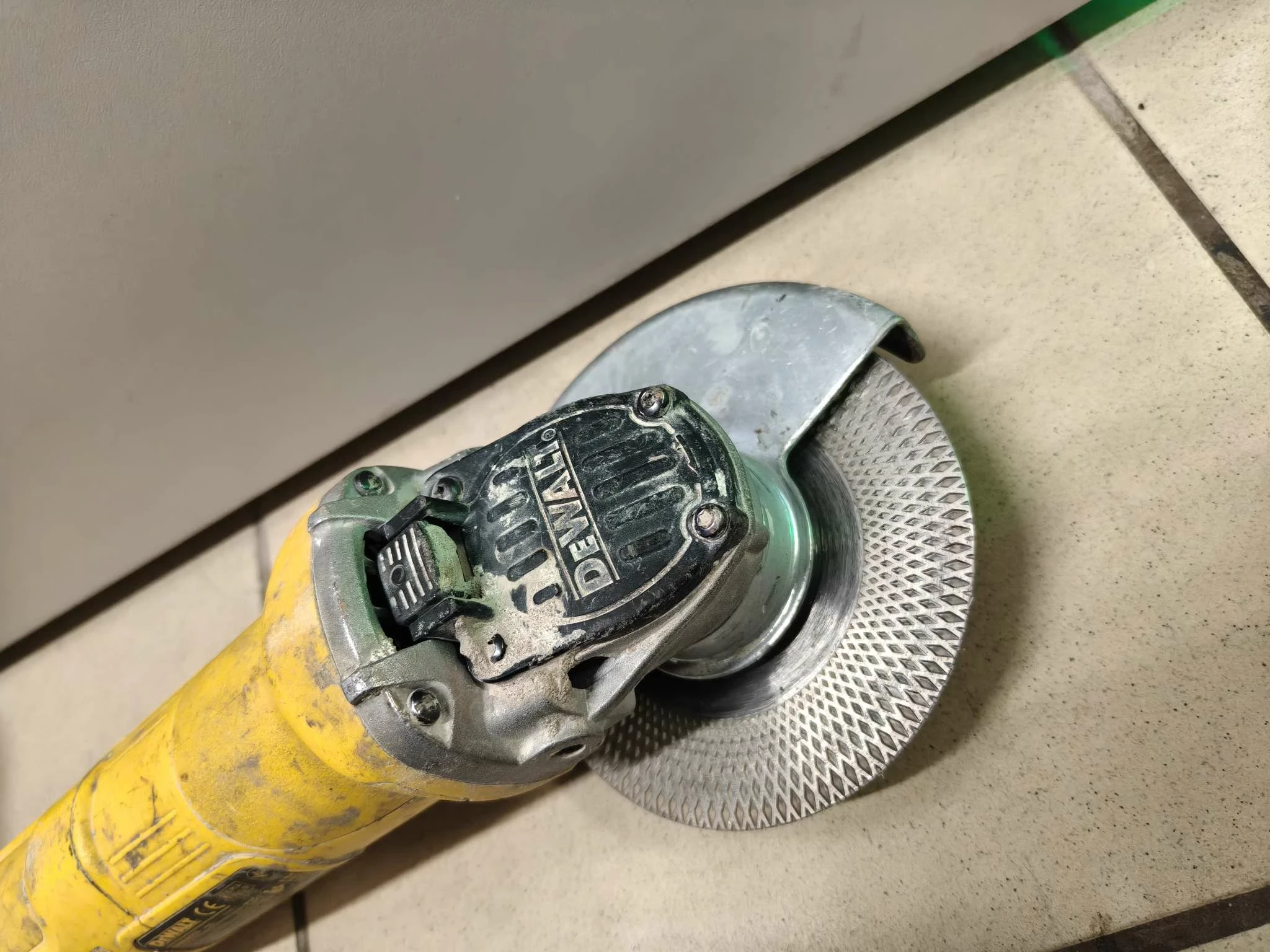 szlifierka-dewalt-dwe4057-800w-rodzaj-250123-1798302