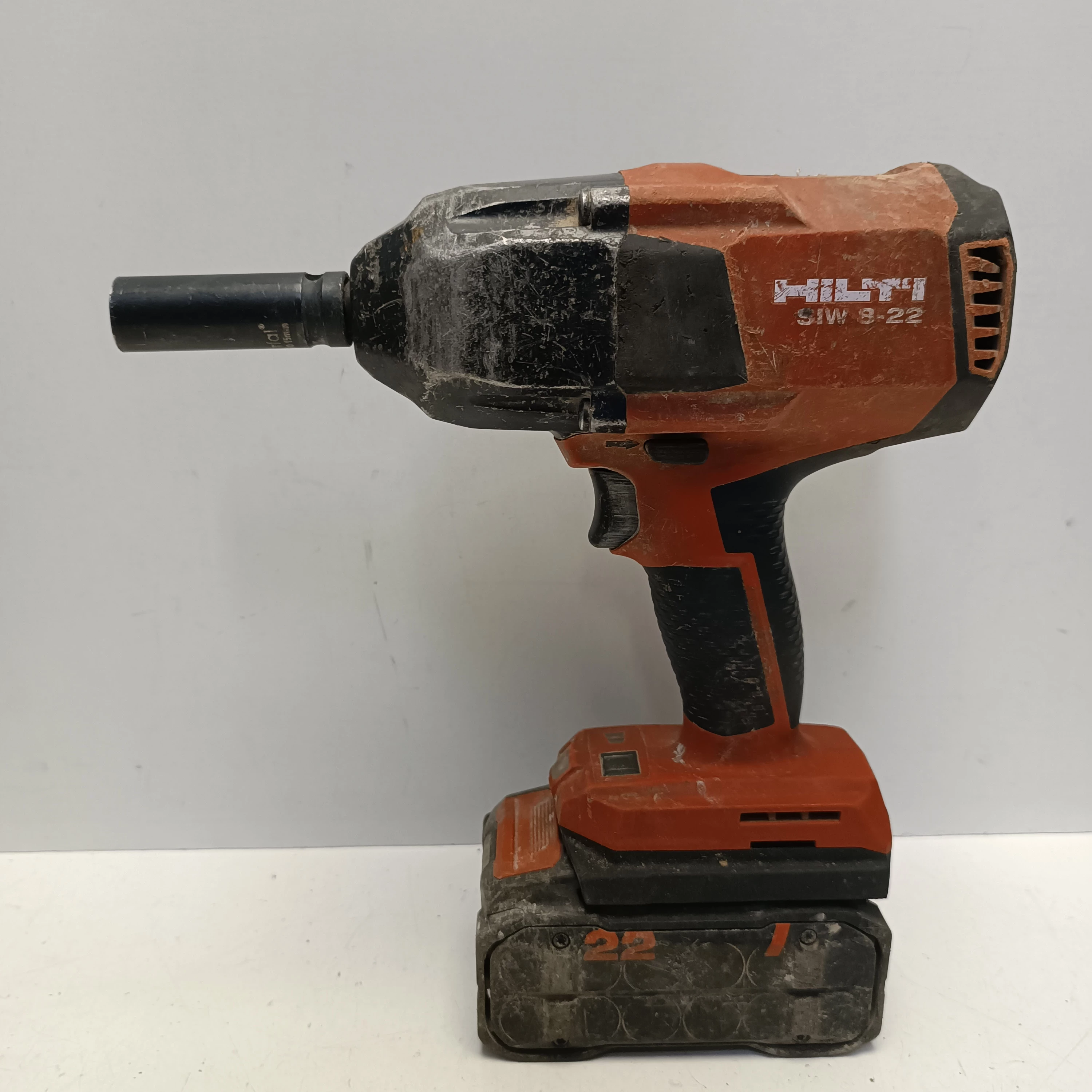 klucz-udarowy-hilti-siw-8-22-osiedle-teatralne-3u15-krakow