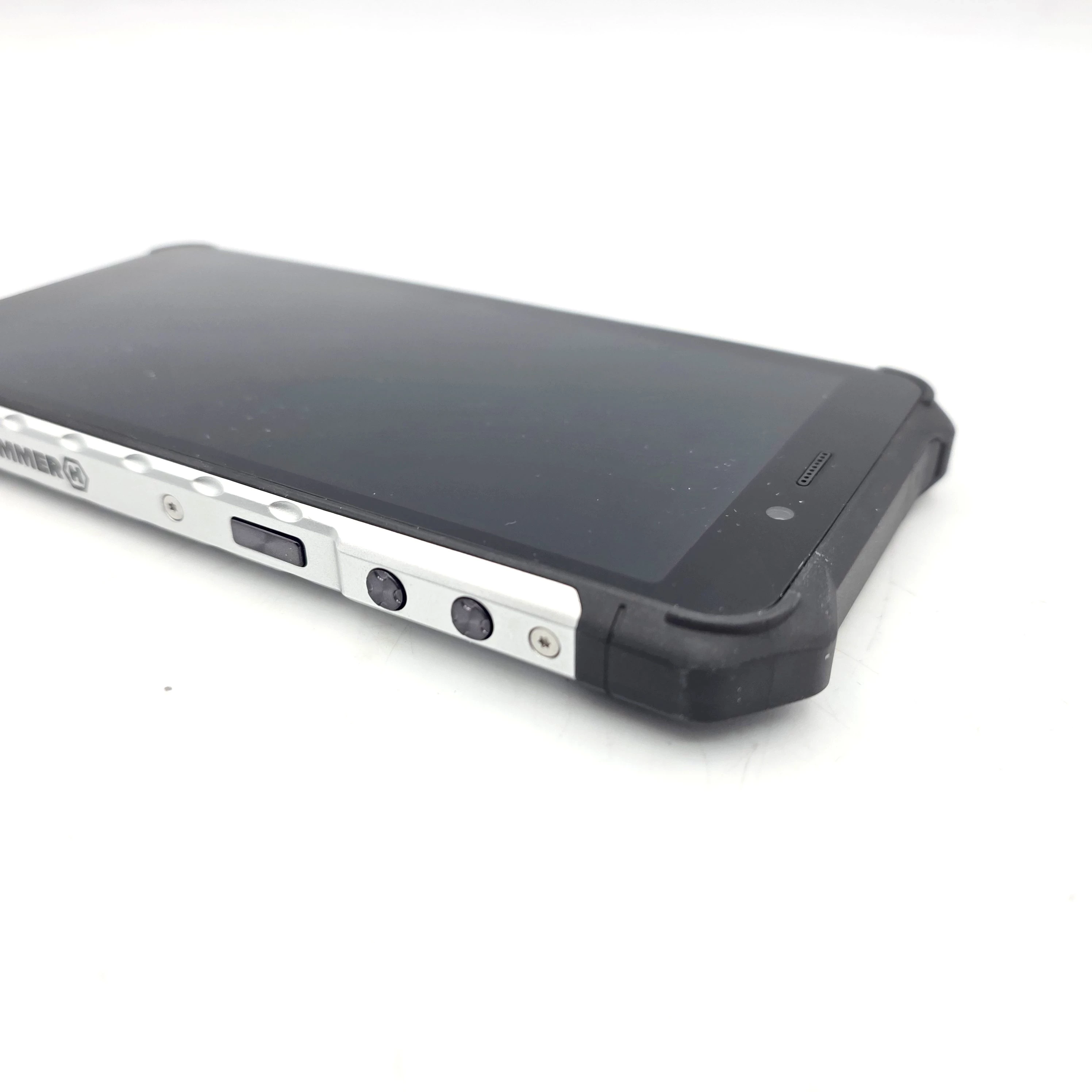 telefon-hammer-iron-3-1gb16gb-pamiec-ram-202865-214137