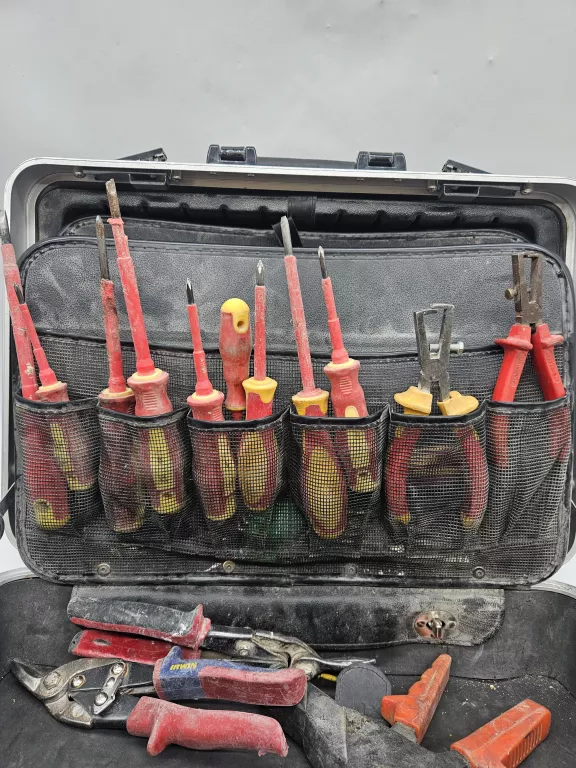 haupa-walizka-z-narzedziami-dla-elektryka-vde-1000v-stan-11323-2