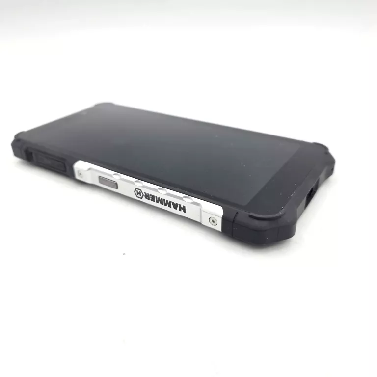 telefon-hammer-iron-3-1gb16gb-pojemnosc-akumulatora-4400