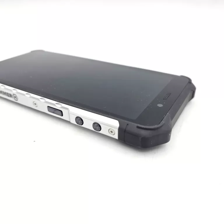 telefon-hammer-iron-3-1gb16gb-pamiec-ram-202865-214137