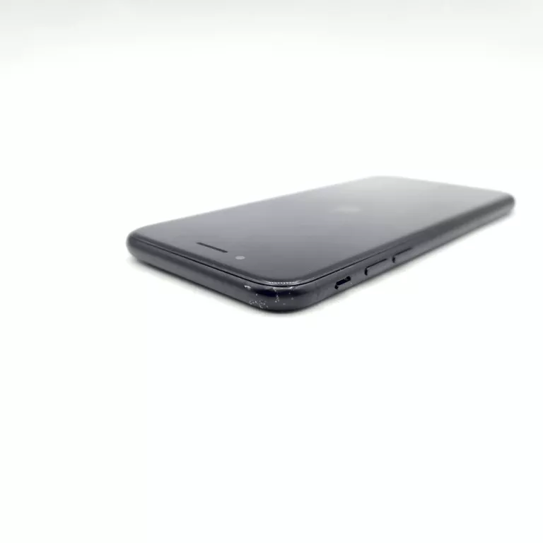 telefon-apple-iphone-se-2020-2nd-gen-128gb-bat85-przekatna-ekranu-470