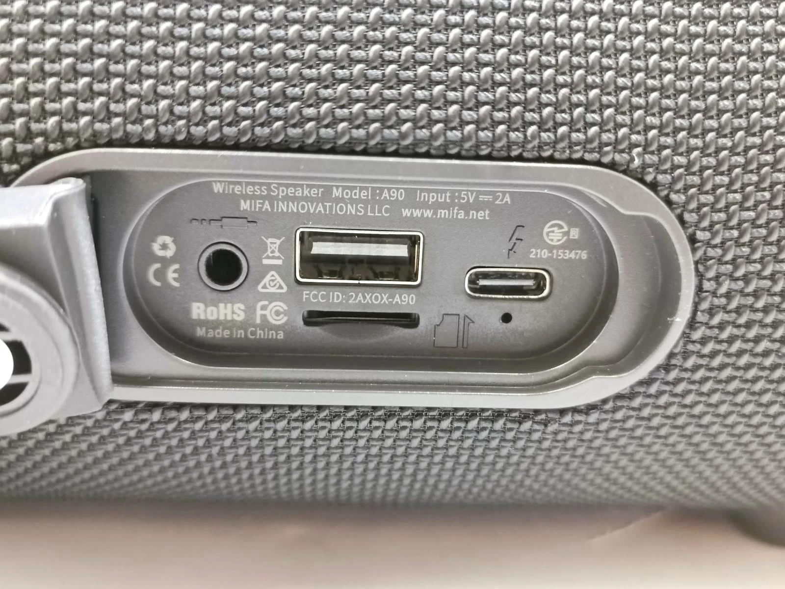 przenosny-glosnik-bluetooth-mifa-a90-kolor-249512-1647413