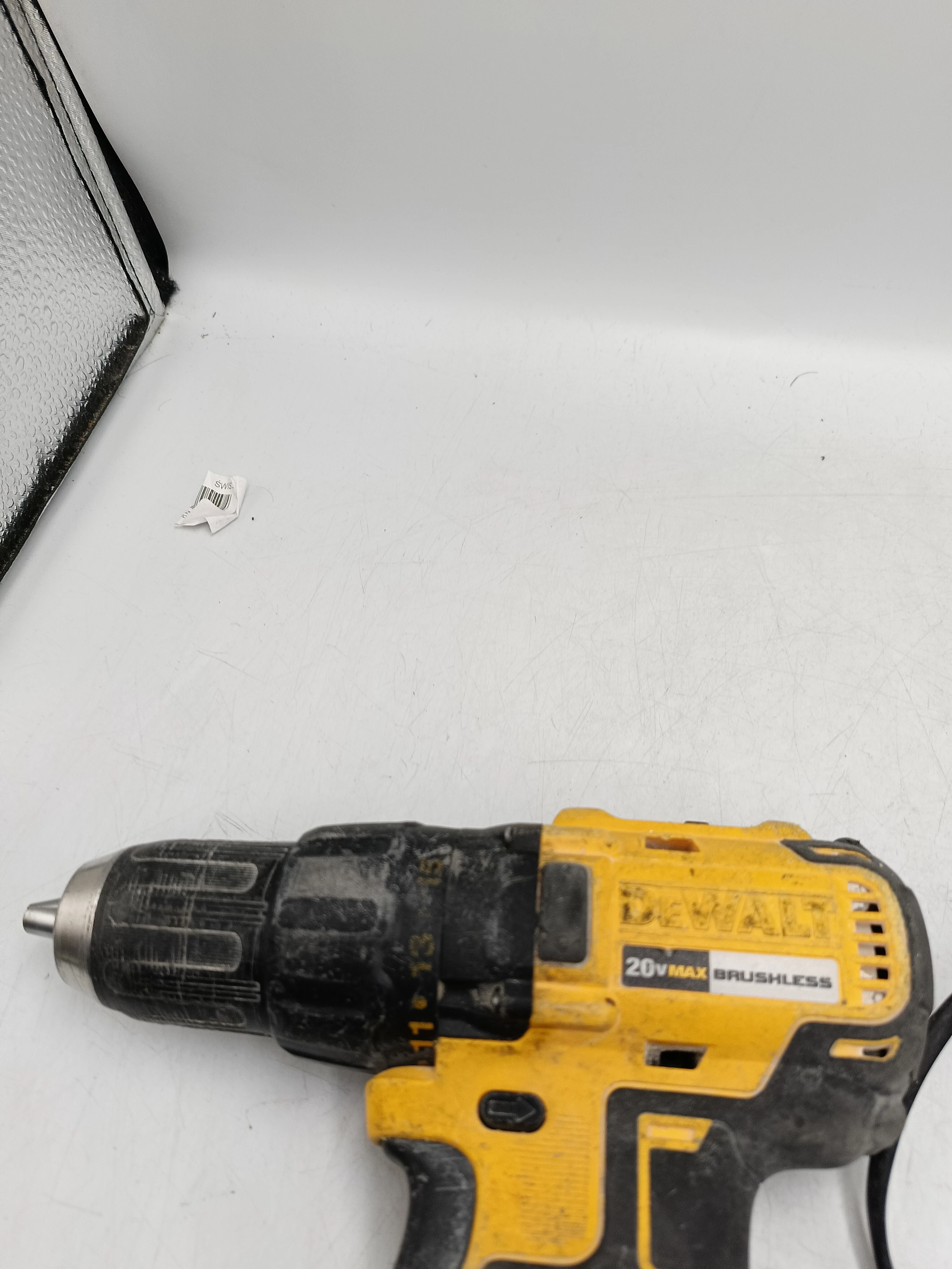 wkretarka-akumulatorowa-dewalt-18-v-dcd777-2x-aku-ean-gtin-5035048666180