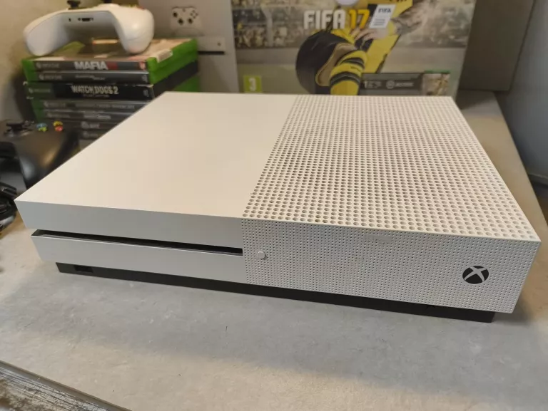 konsola-xbox-one-s-1tb-2-pady-7-gier-gry-w-zestawie-205998-225570