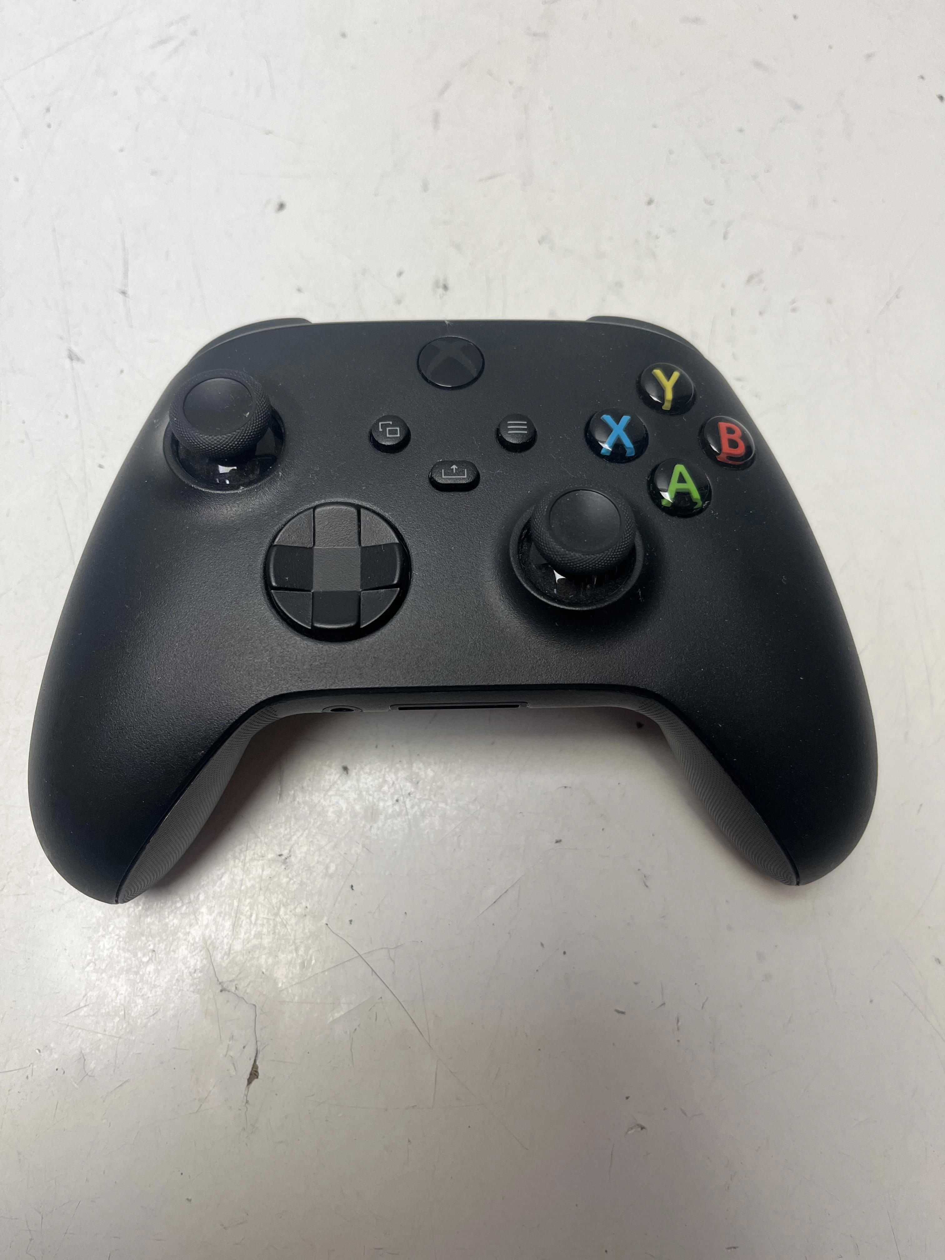 pad-xbox-1914-czarny-osiedle-teatralne-3u15-krakow