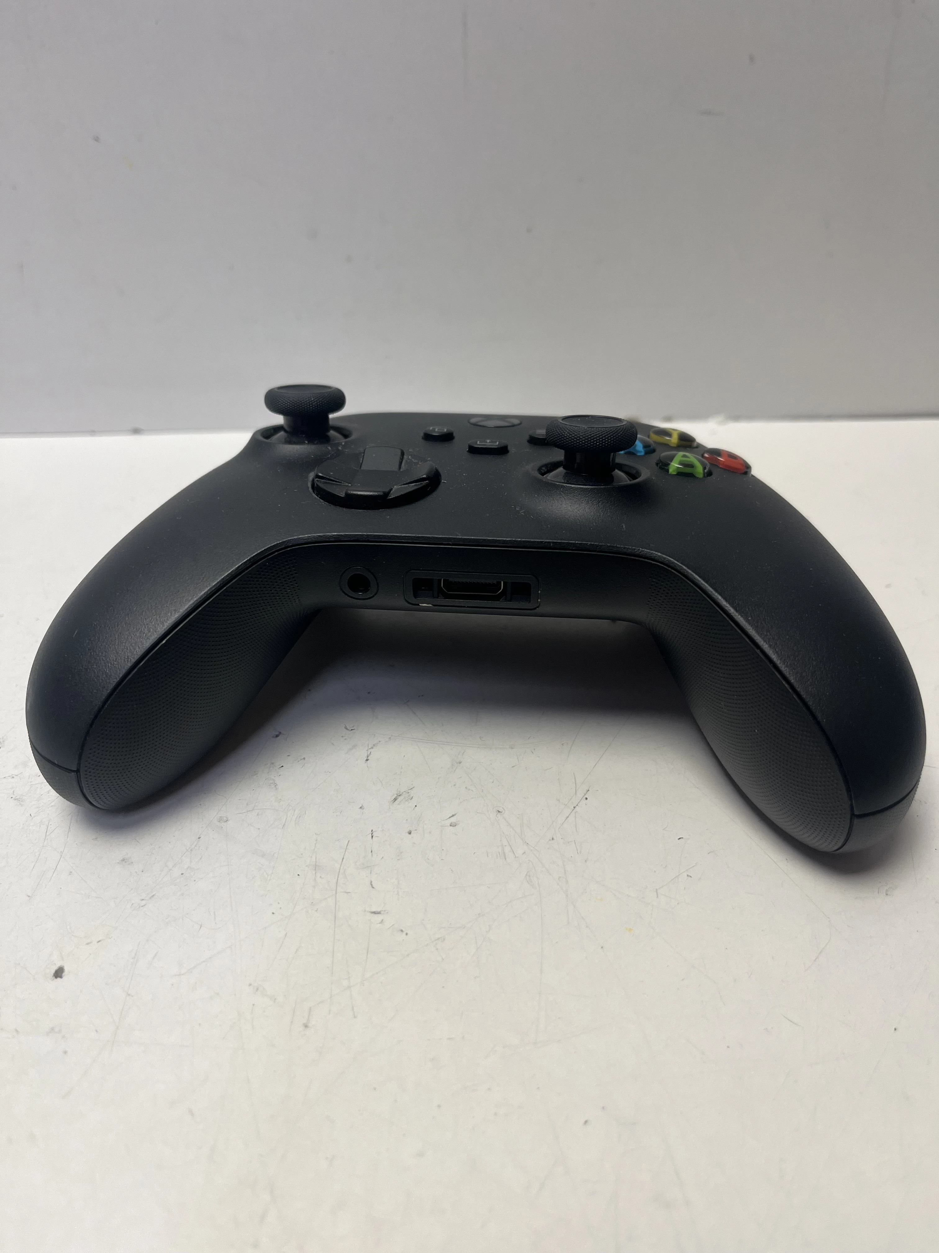 pad-xbox-1914-czarny-ean-gtin-0889842657517