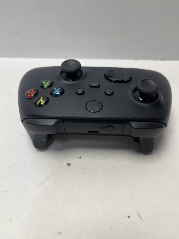 pad-xbox-1914-czarny-waga-produktu-z-opakowaniem-jednostkowym-0630