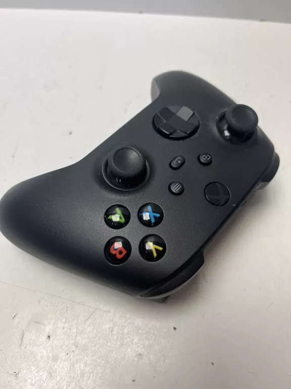 pad-xbox-1914-czarny-stan-11323-2