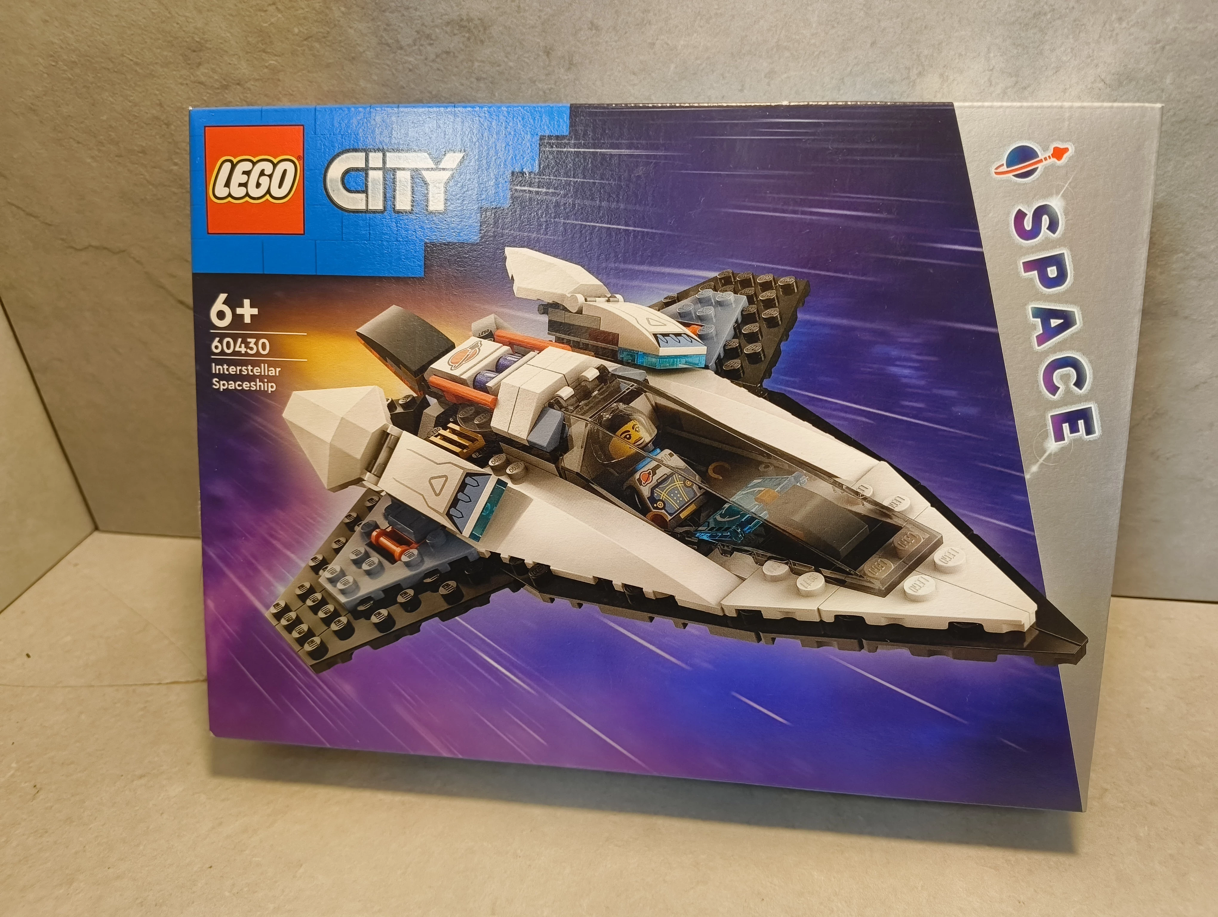 klocki-lego-city-60430-statek-miedzygwiezdny-osiedle-niepodleglosci-1-krakow