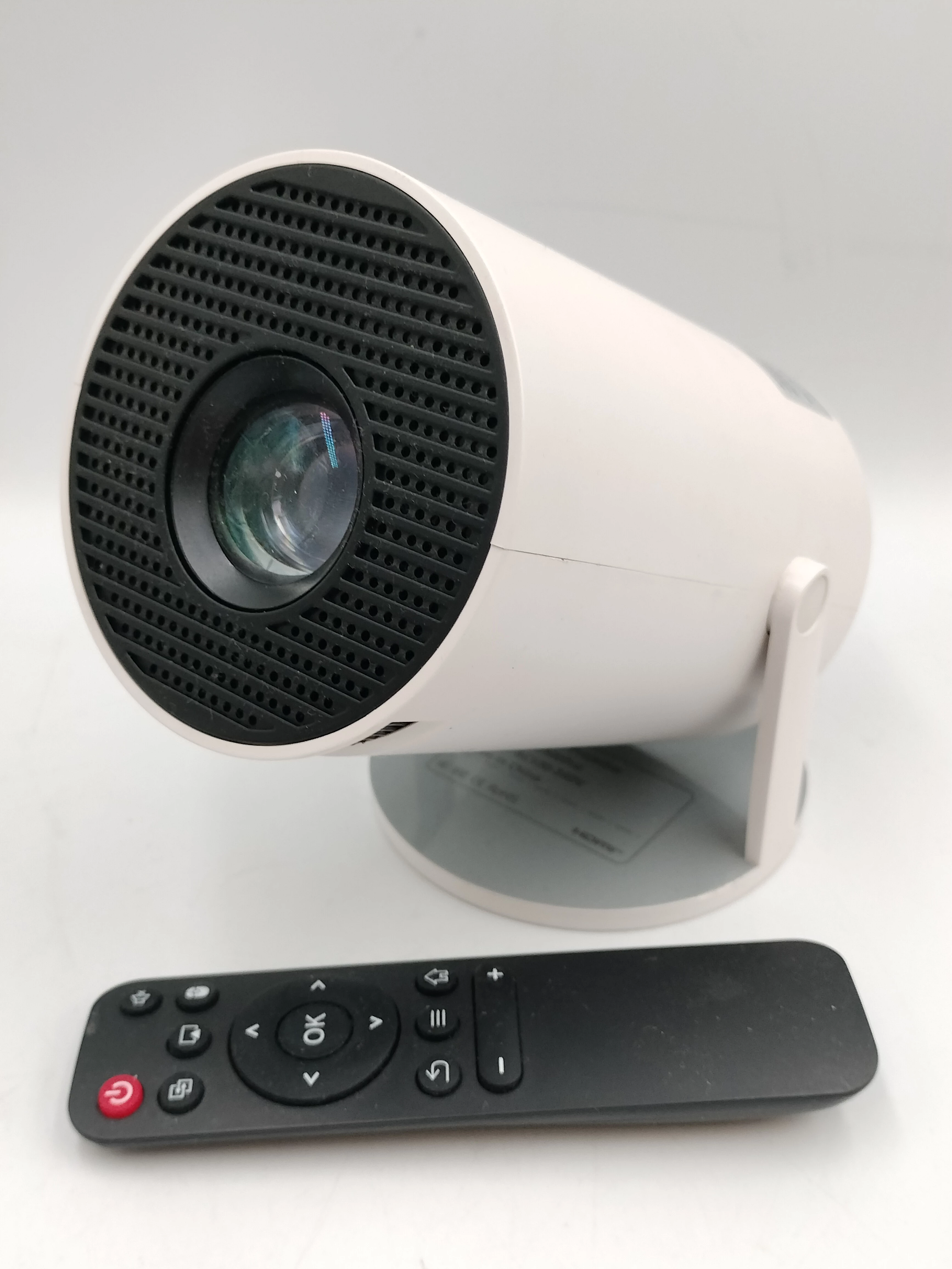 projektor-hy300-pro-led-hd-wifi-smart-obrotowy-rzutnik-jasnosc-lampy-ansi-160