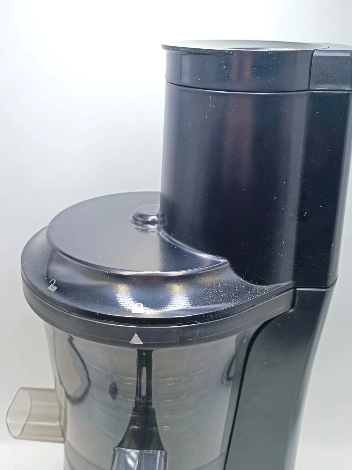 wyciskarka-wolnoobrotowa-silvercrest-ssjbk-300-b3-300w-kolor-dominujacy-129357-3