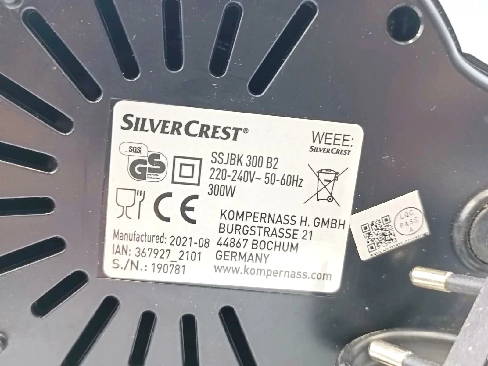 wyciskarka-wolnoobrotowa-silvercrest-ssjbk-300-b3-300w-moc-nominalna-30000