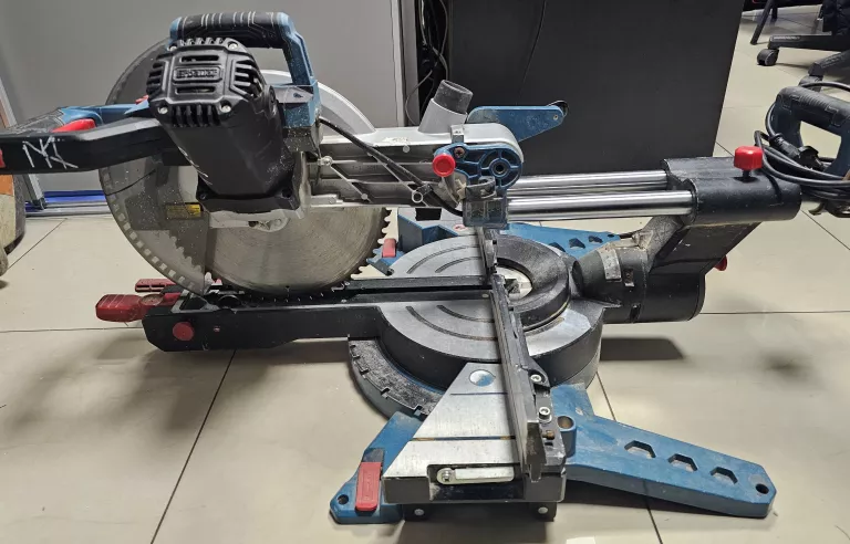 pila-ukosnica-erbauer-emis305s-1800w-305mm-ean-gtin-3663602797326