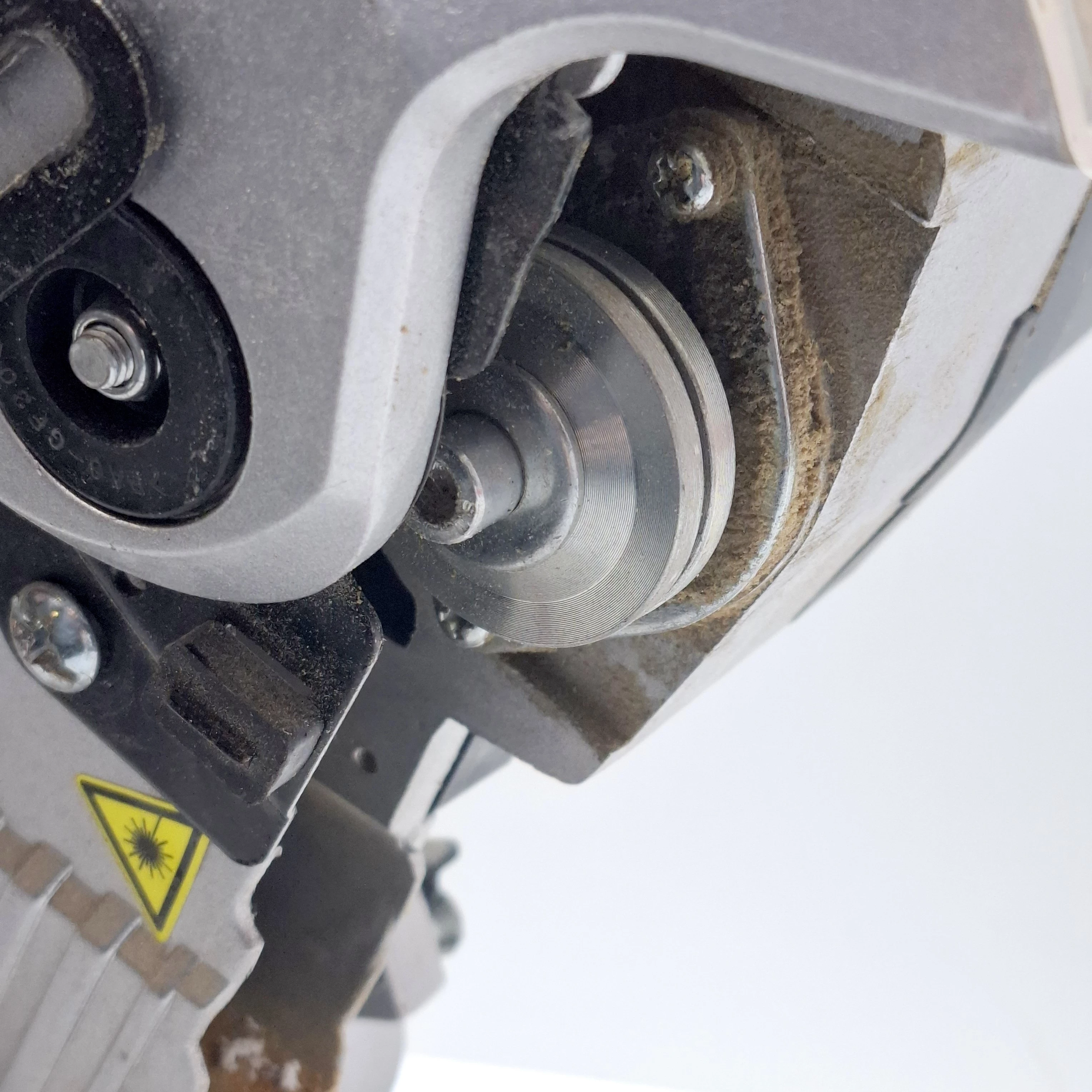 pila-tarczowa-ukosowa-graphite-59g806-1800w-210mm-marka-248811-950541