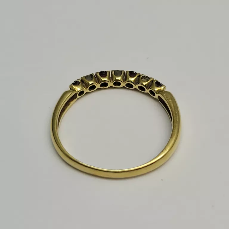 zloty-pierscionek-268-gr-750-rodzaj-2205-2