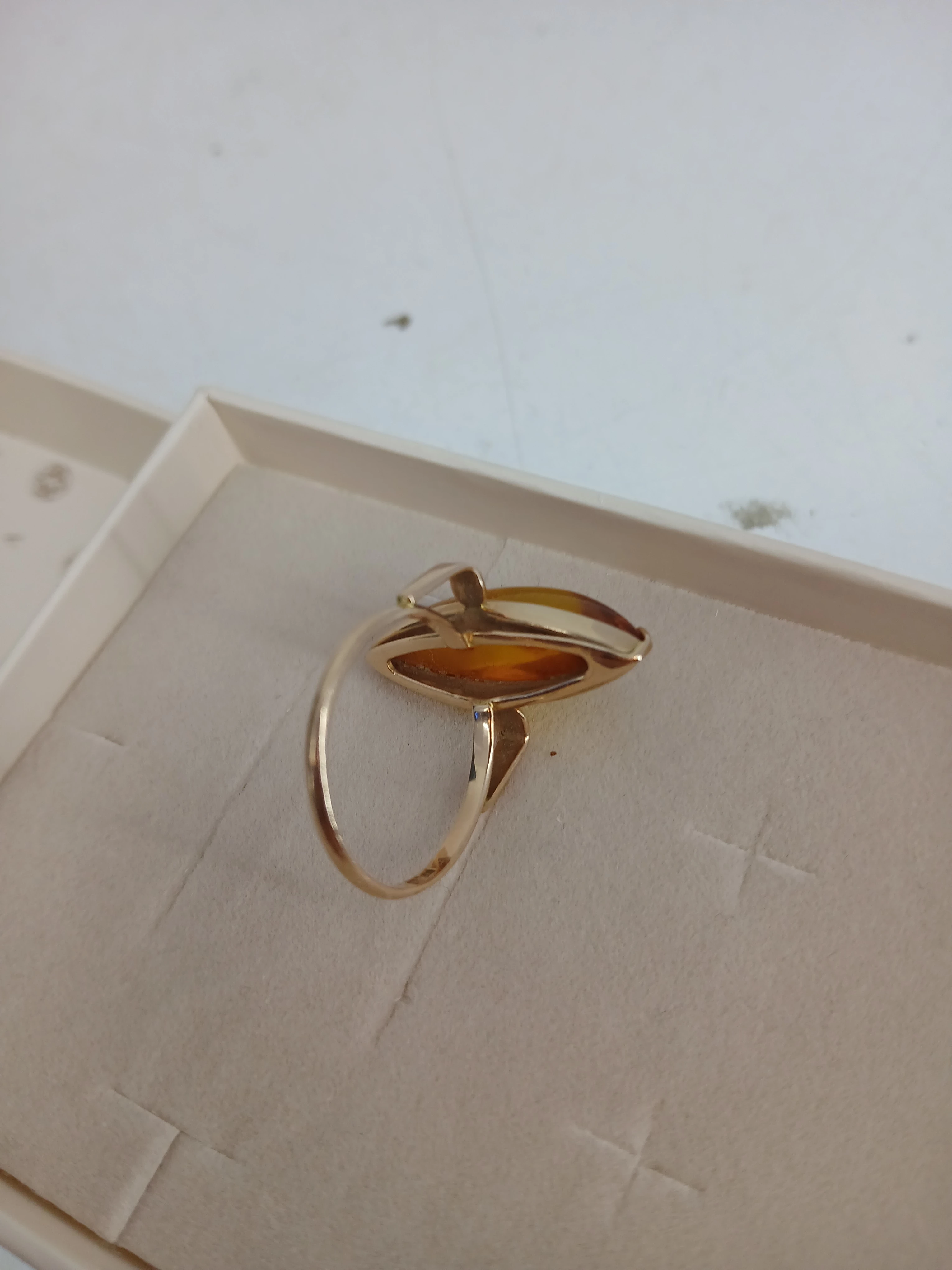 zloty-pierscionek-z-bursztynem-pr-585-w358g-r17-rodzaj-2205-2