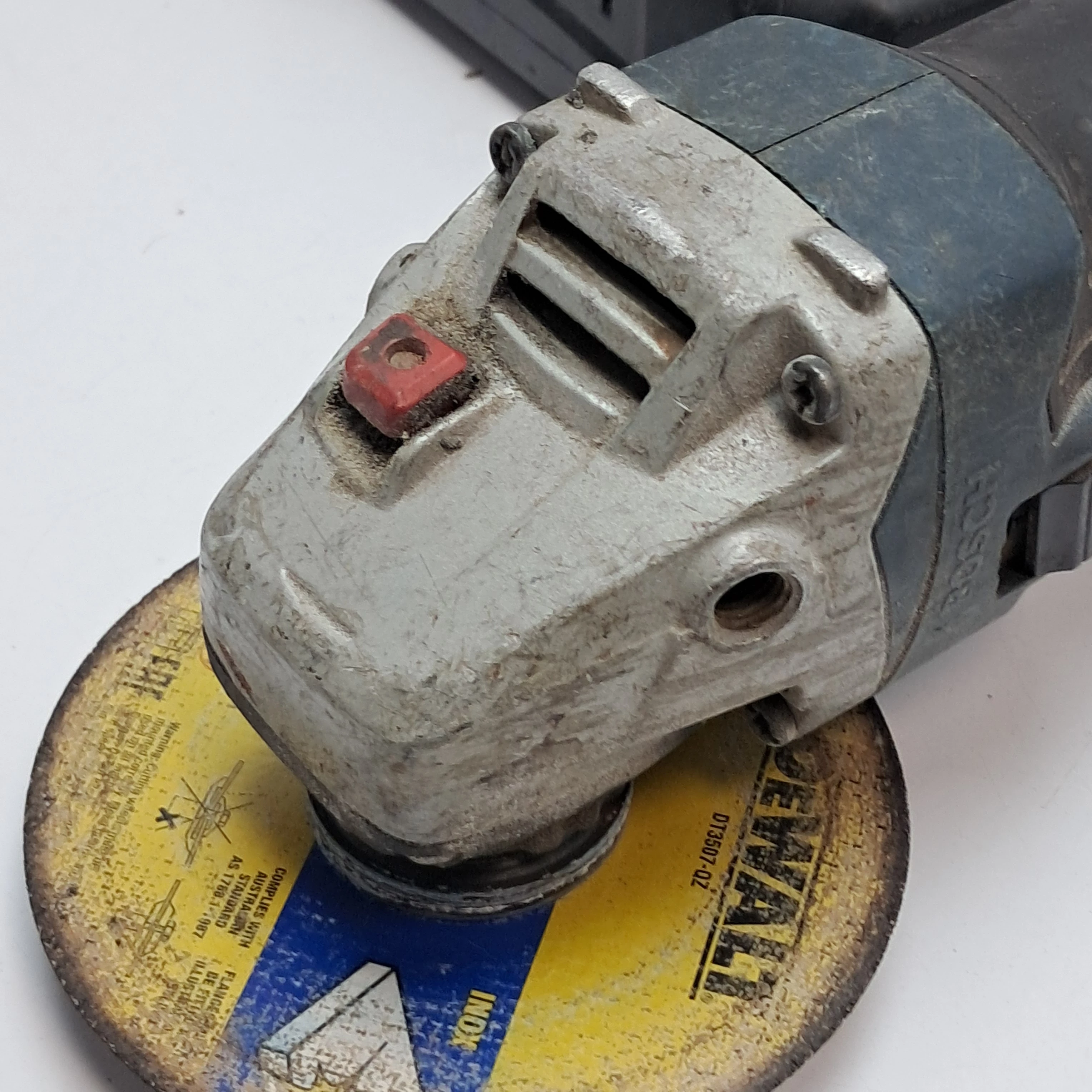 szlifierka-katowa-bosch-gws-18-125-aku-40-lad-stan-11323-2