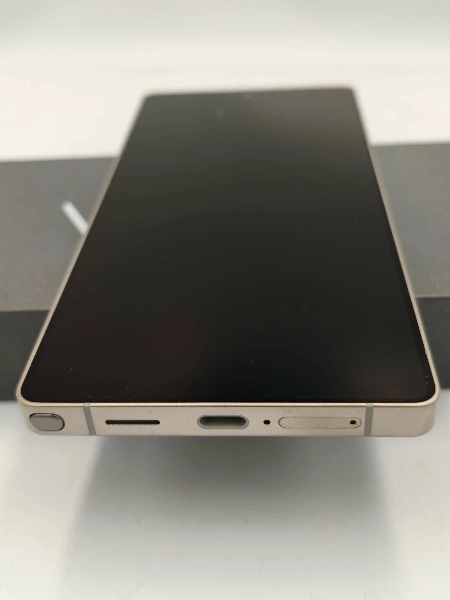 telefon-samsung-galaxy-s25-ultra-12256gb-komplet-kod-producenta-sm-s938bzkdeub