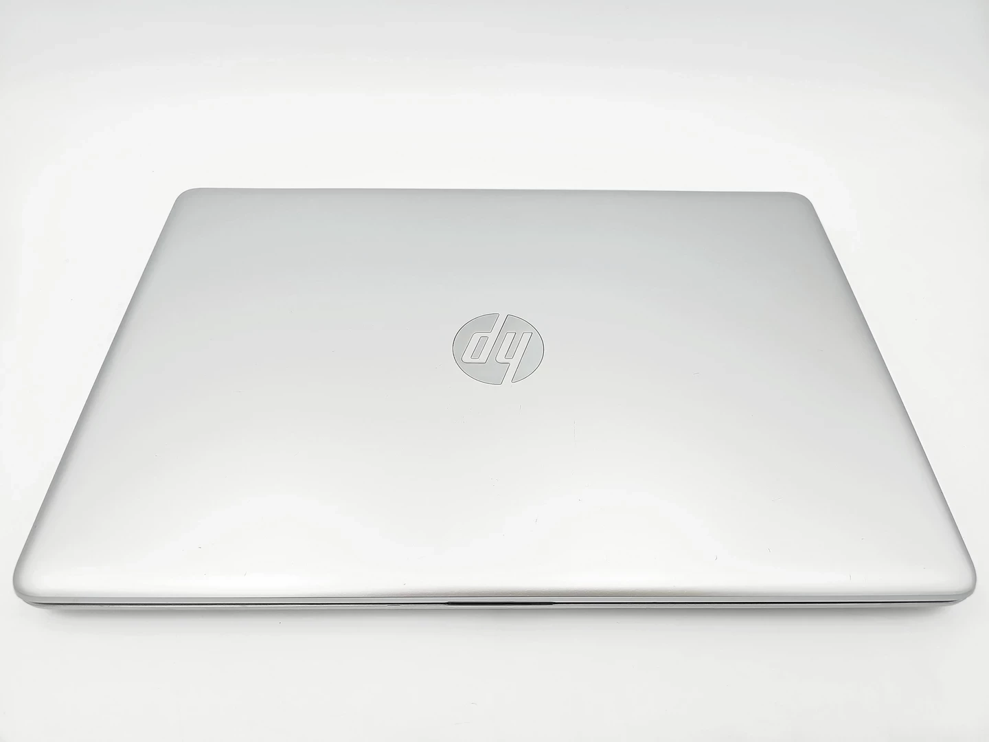 laptop-hp-15-db1005nw-amd-ryzen-3-3200u-4gb-ram-256-ssd-kod-producenta-777