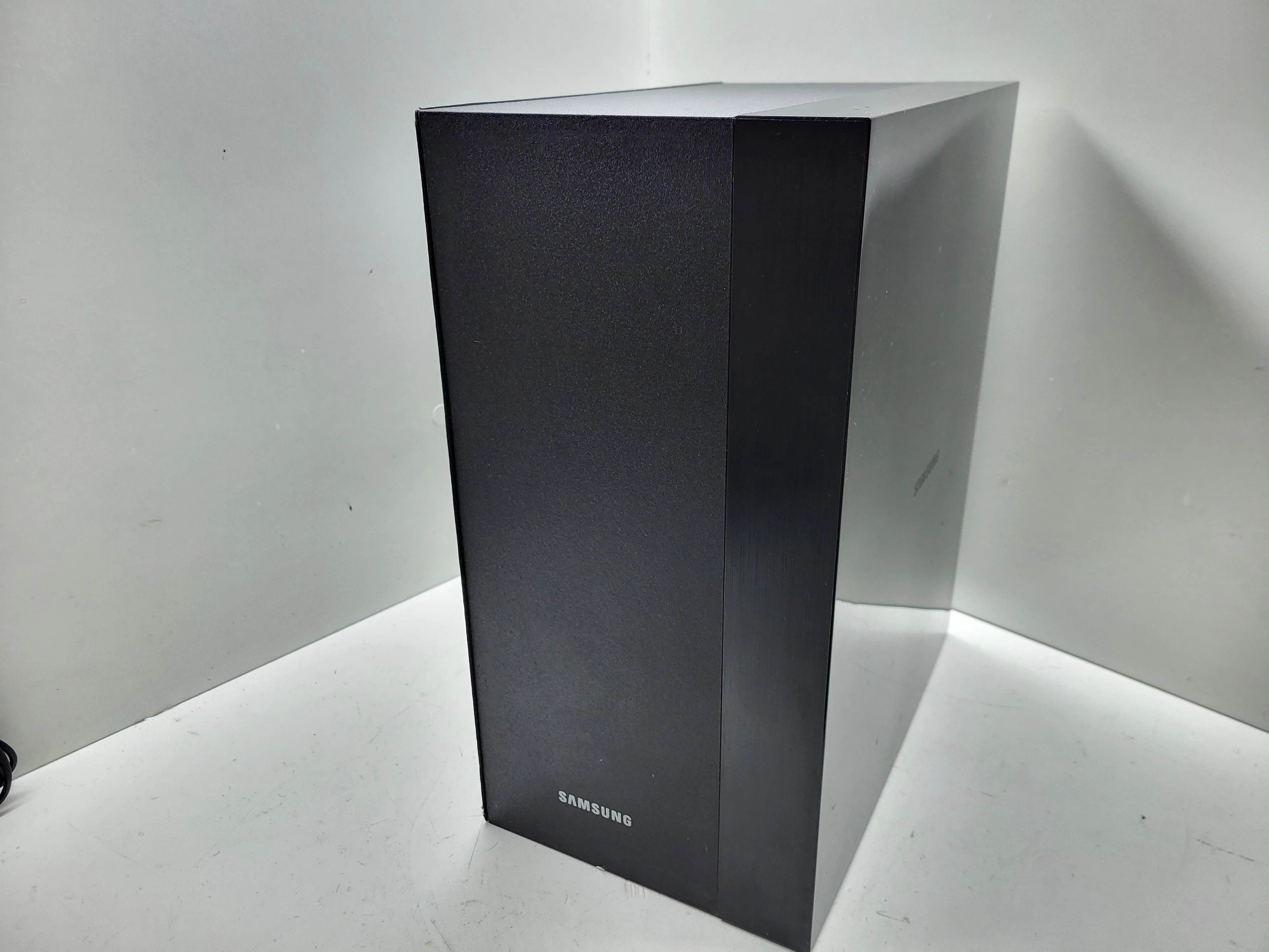 soundbar-samsung-hw-j450-sklad-zestawu-229669-1